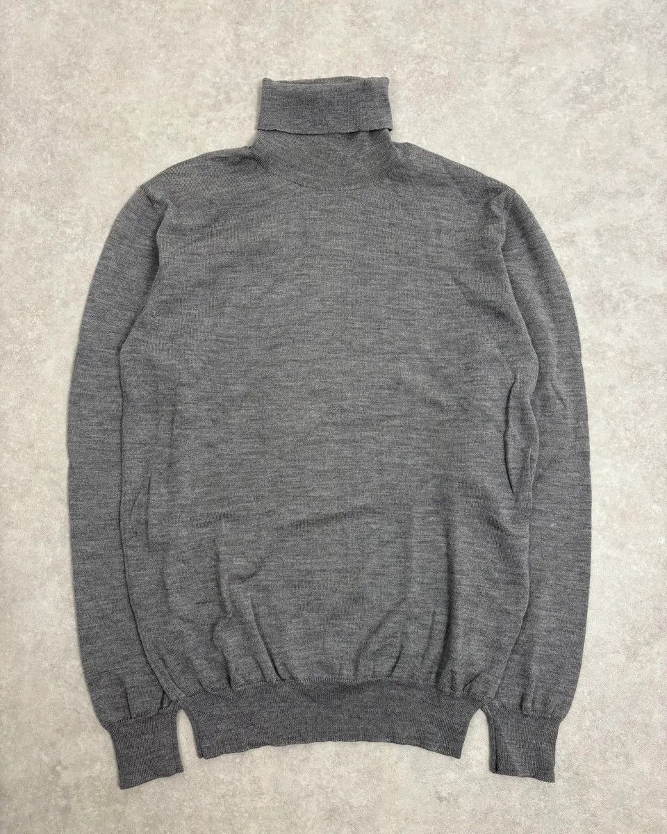 Miu Miu 2000s Miu Miu Grey Classy Wool Minimalist Turtleneck Sweater Size US S / EU 44-46 / 1 - 1 Thumbnail