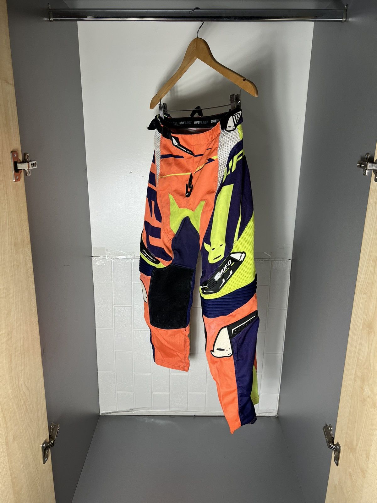 NASCAR UFO PLAST MOTORCYCLE PANTS RACING BIKE CYCLE RETRO Y2K 90s Size US 28 / EU 44 - 10 Thumbnail