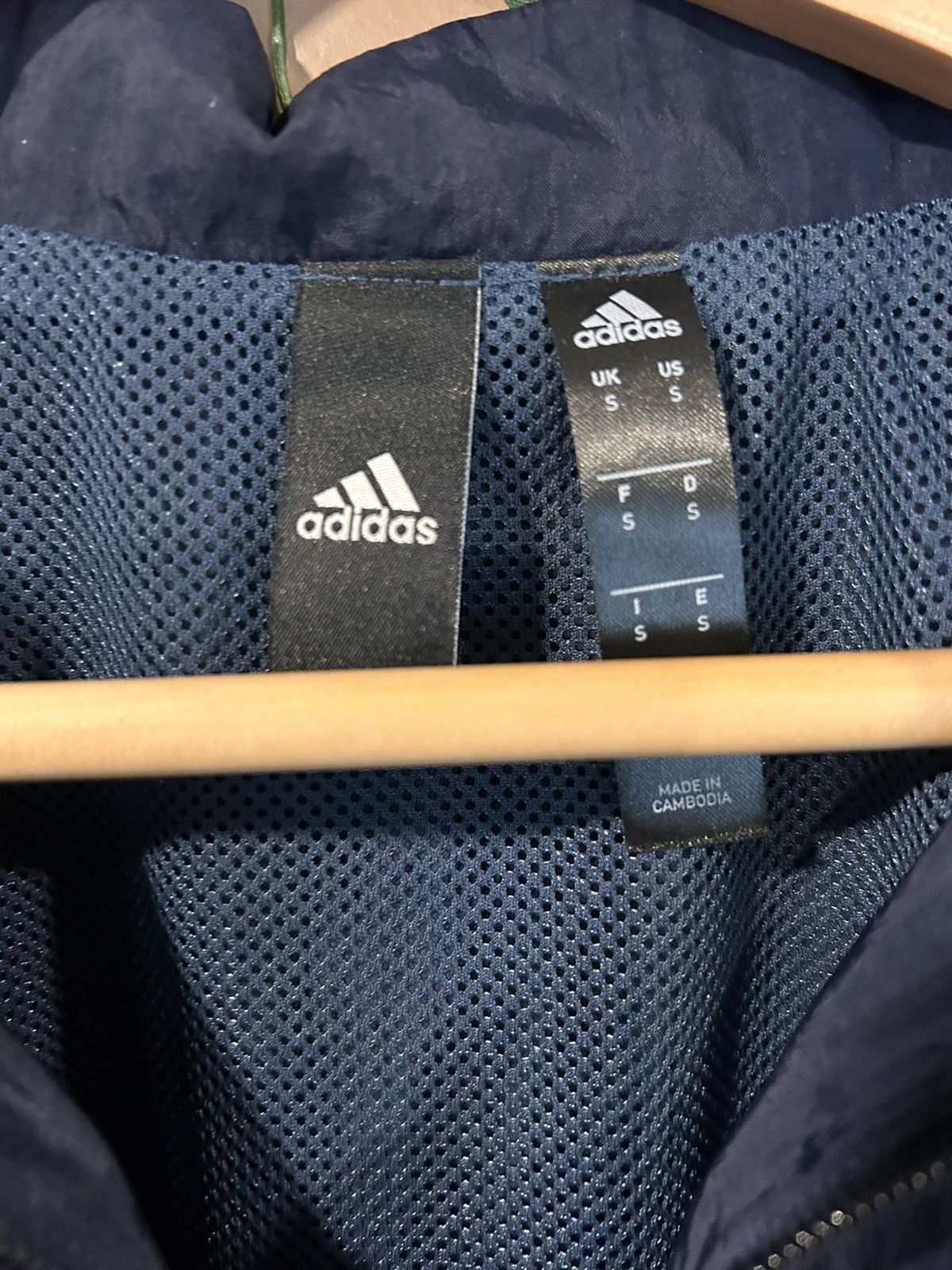 Adidas × Vintage Vintage Navy Blue Adidas Windbreaker Light Jacket Size US S / EU 44-46 / 1 - 7 Thumbnail