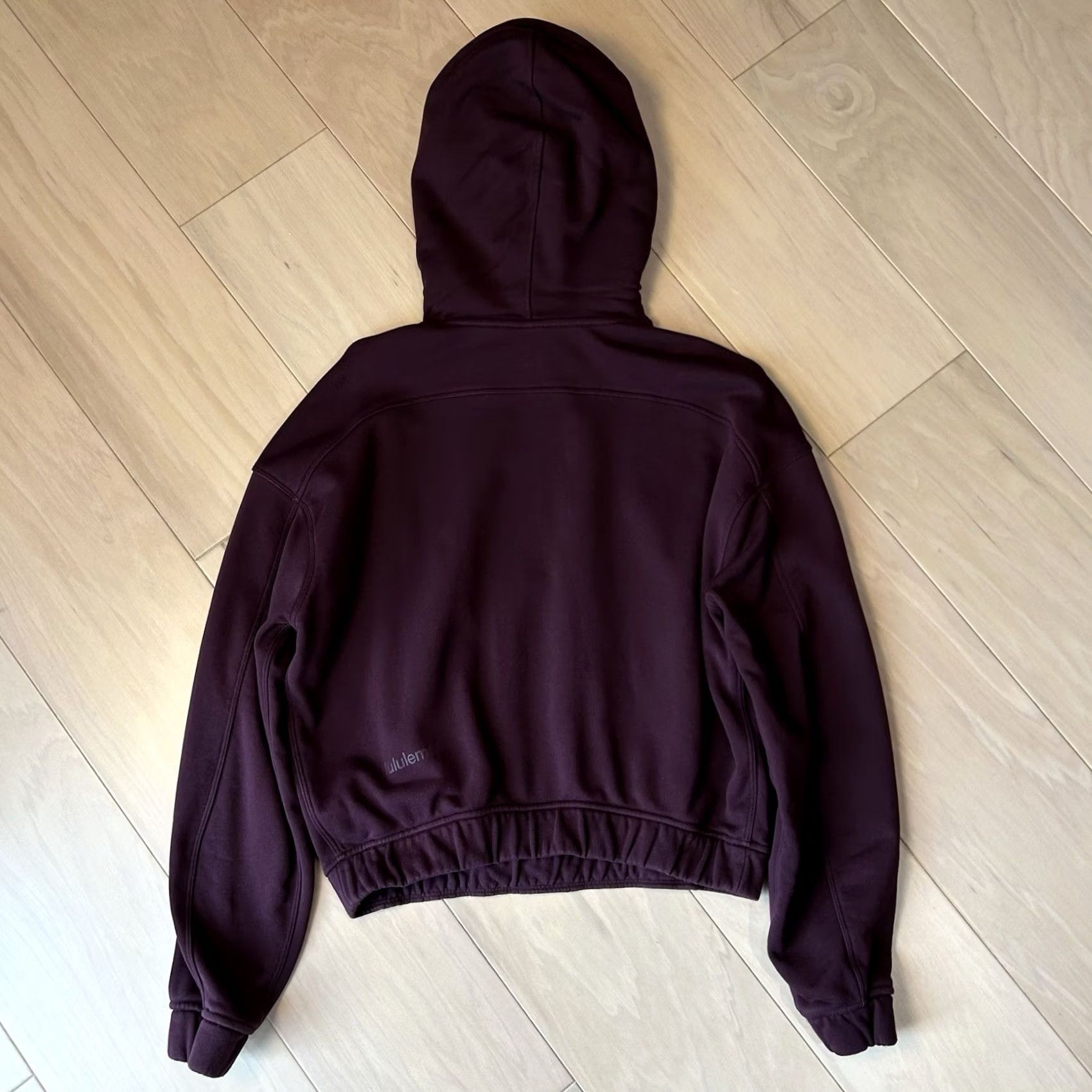 Lululemon VINTAGE Lululemon Relaxed Cropped Hoodie Cassis Women’s M Cassis Burgundy Hoodie Womens M Cassis Burgundy Athletic Athleisure Pullover Size M / US 6-8 / IT 42-44 - 3 Thumbnail