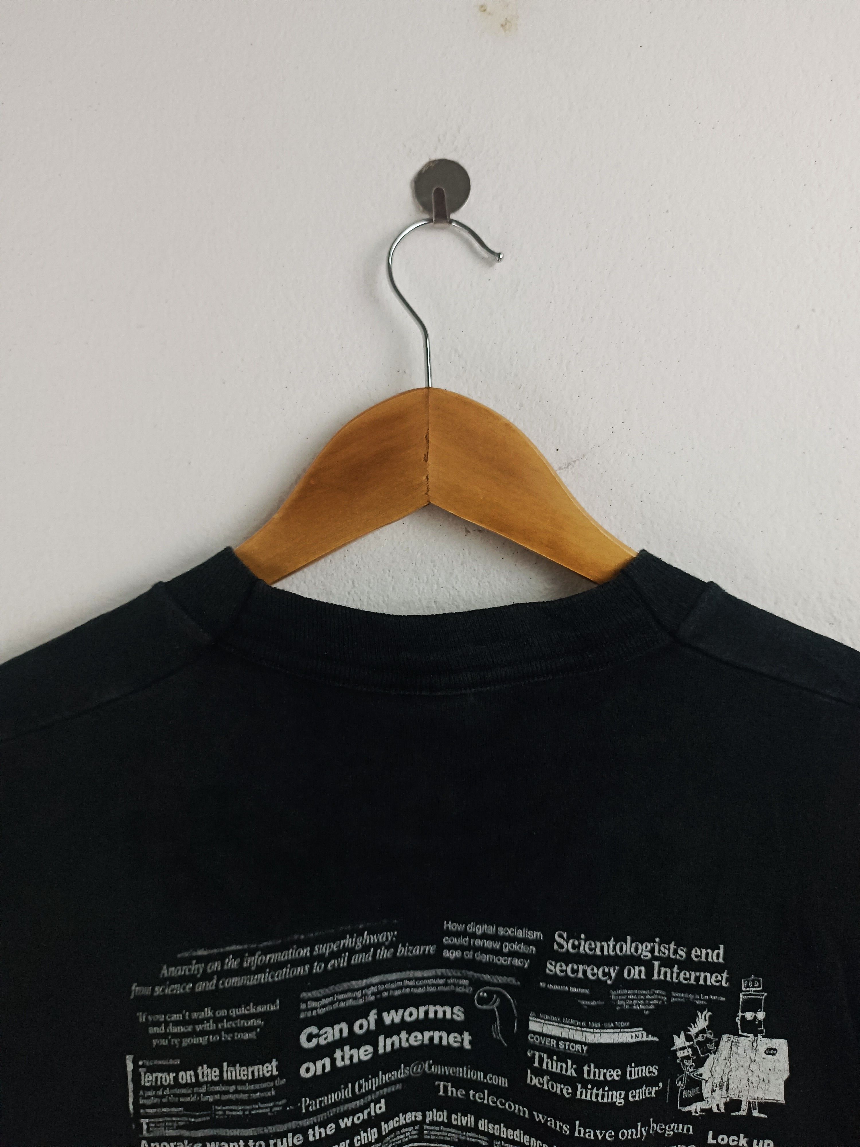 Vintage VINTAGE 90'S 2600:THE HACKER QUARTERLY VERY RARE MICROSOFT Size US XL / EU 56 / 4 - 9 Thumbnail