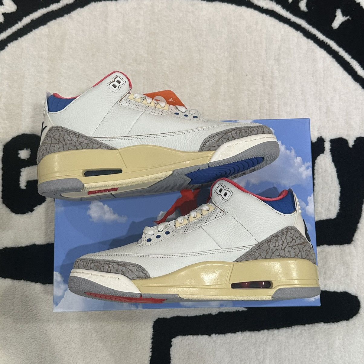 Jordan Brand Air Jordan 3 Retro Seoul 2.0 Size US 9.5 / EU 42-43 - 2 Thumbnail