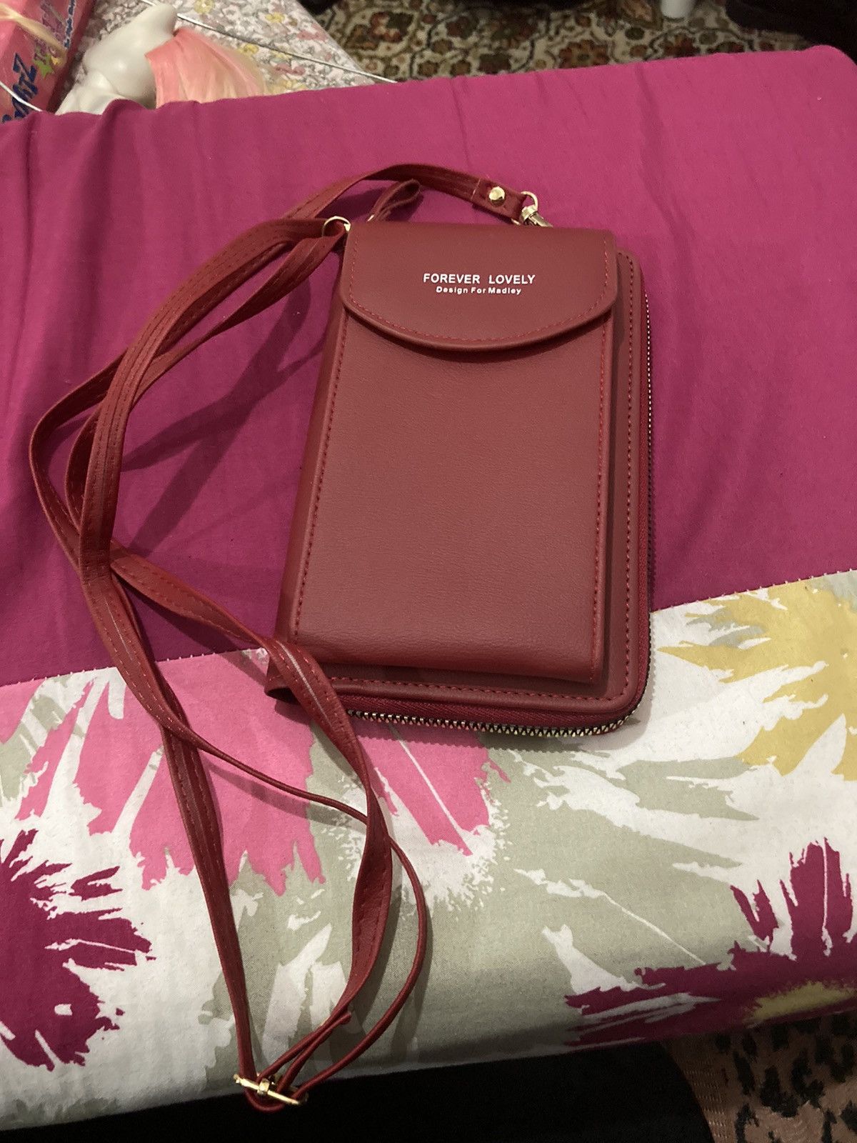 Other Red faux leather phone pouch and wallet bag Size ONE SIZE - 2 Thumbnail