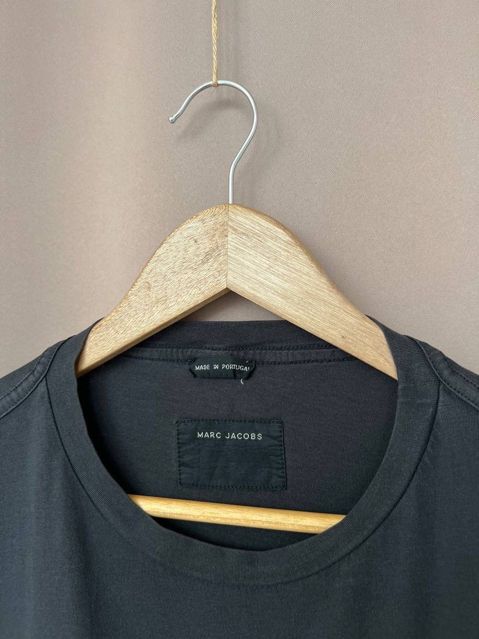 Marc Jacobs Marc Jacobs Upside Down Logo T-Shirt Mens Size M Dark Grey Size US M / EU 48-50 / 2 - 10 Thumbnail