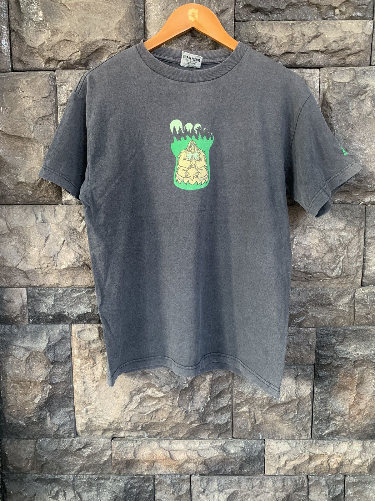 Vintage Vintage 90s PATH Skateboards T shirt Size US M / EU 48-50 / 2 - 1 Thumbnail