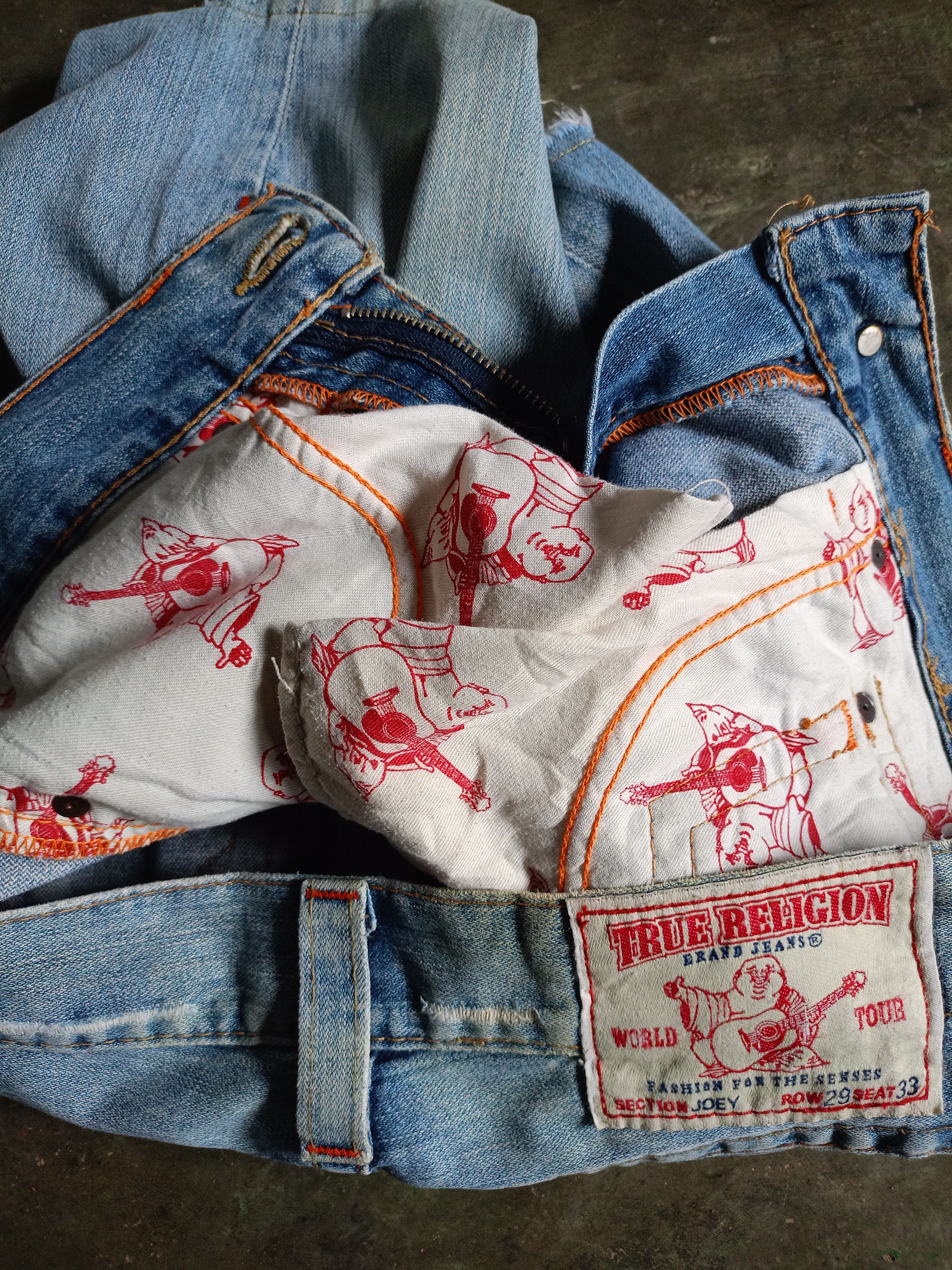 True Religion TRUE RELIGION DISTRESSED DENIM SHORTS PANTS Size US 33 - 8 Thumbnail