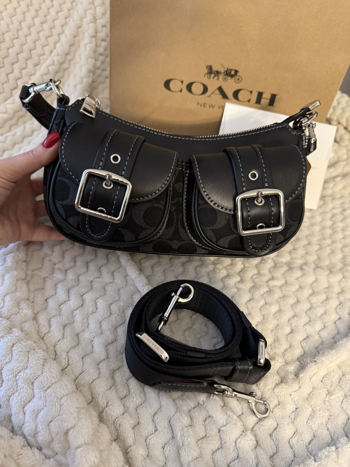 Coach Coach Ashton Baguette Size ONE SIZE - 1 Thumbnail