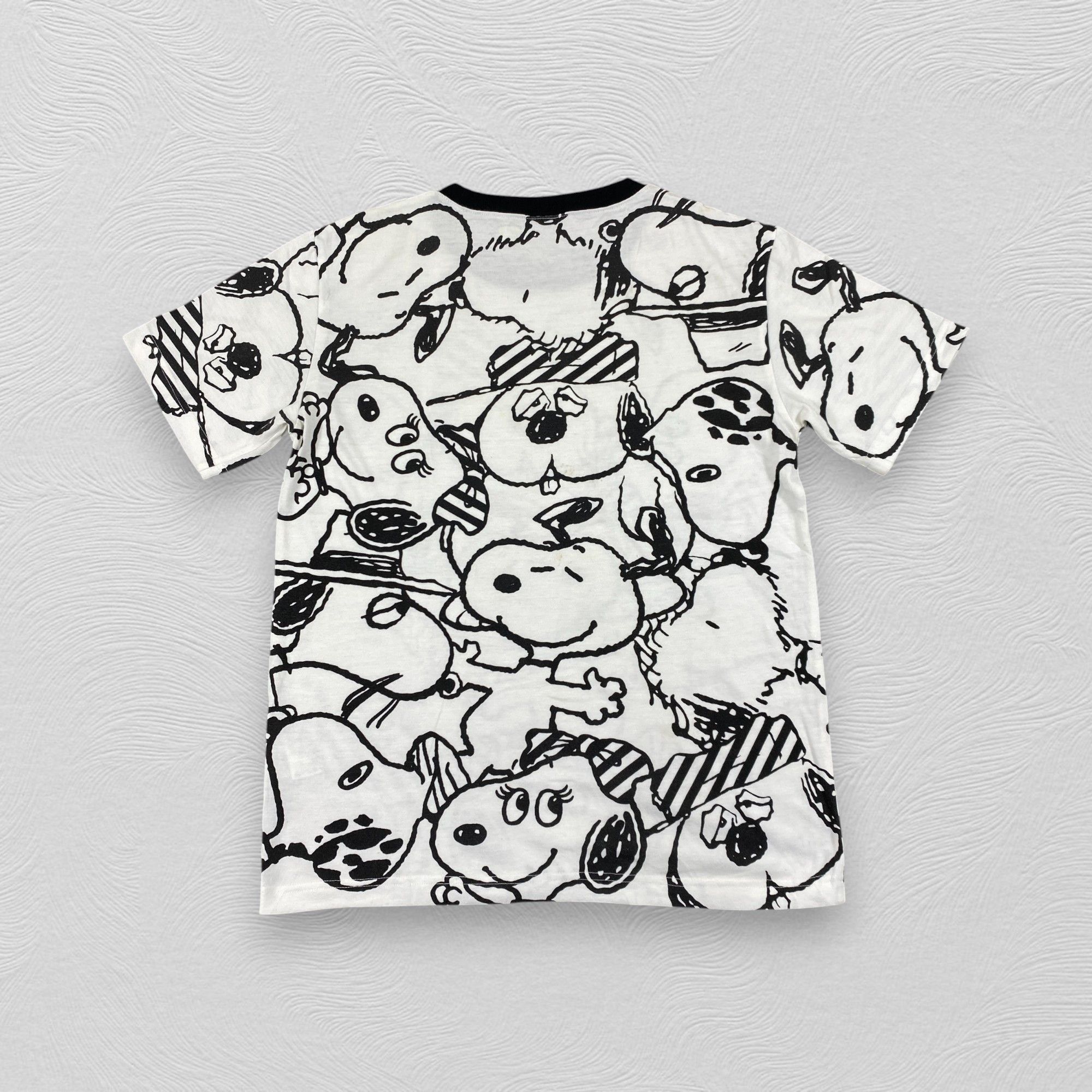 Vintage Vintage Universal Studios Snoopy Peanuts T-Shirt B086 Size US M / EU 48-50 / 2 - 2 Thumbnail