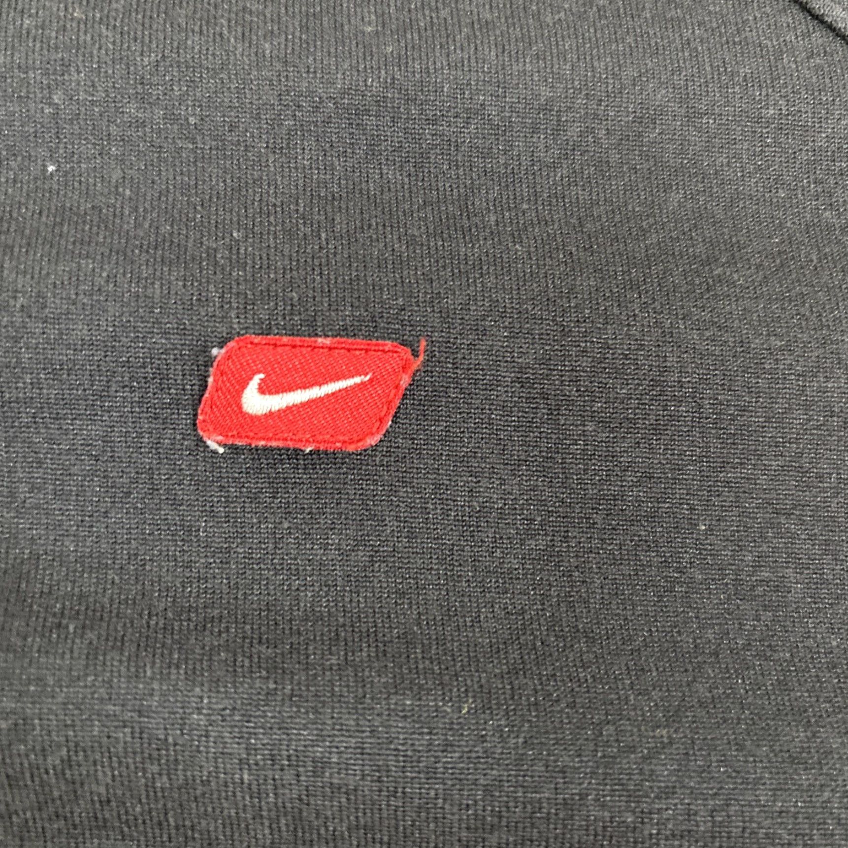 Nike VINTAGE Nike Athletic T Shirt Men’s 2XL Black Silver Tag 90s Y2K Streetwear Mens Size US XXL / EU 58 / 5 - 3 Thumbnail