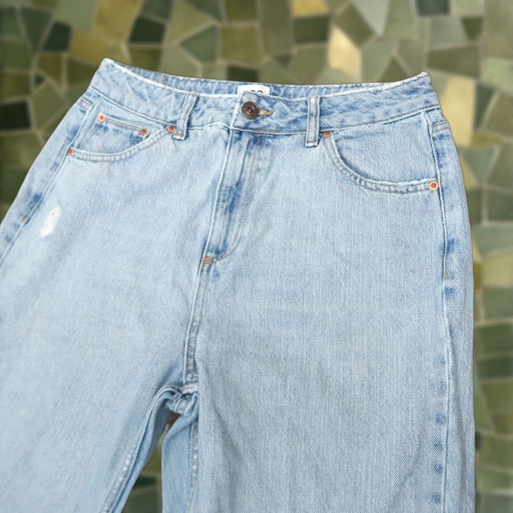 Bdg BDG Urban Outfitters Pax light wash blue denim high rise mom jeans 30 Size 30" / US 8 / IT 44 - 1 Thumbnail