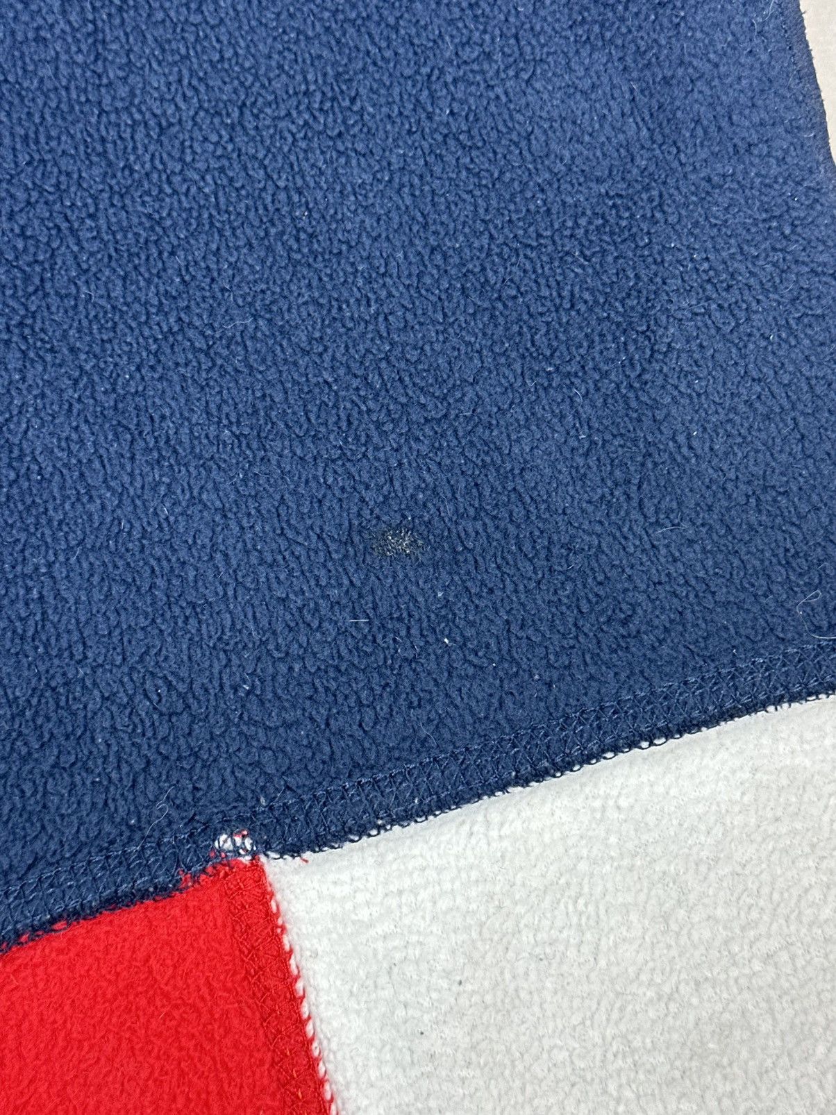 Tommy Hilfiger Vintage Tommy Hilfiger Big Logo Fleece Scarf Size ONE SIZE - 7 Thumbnail
