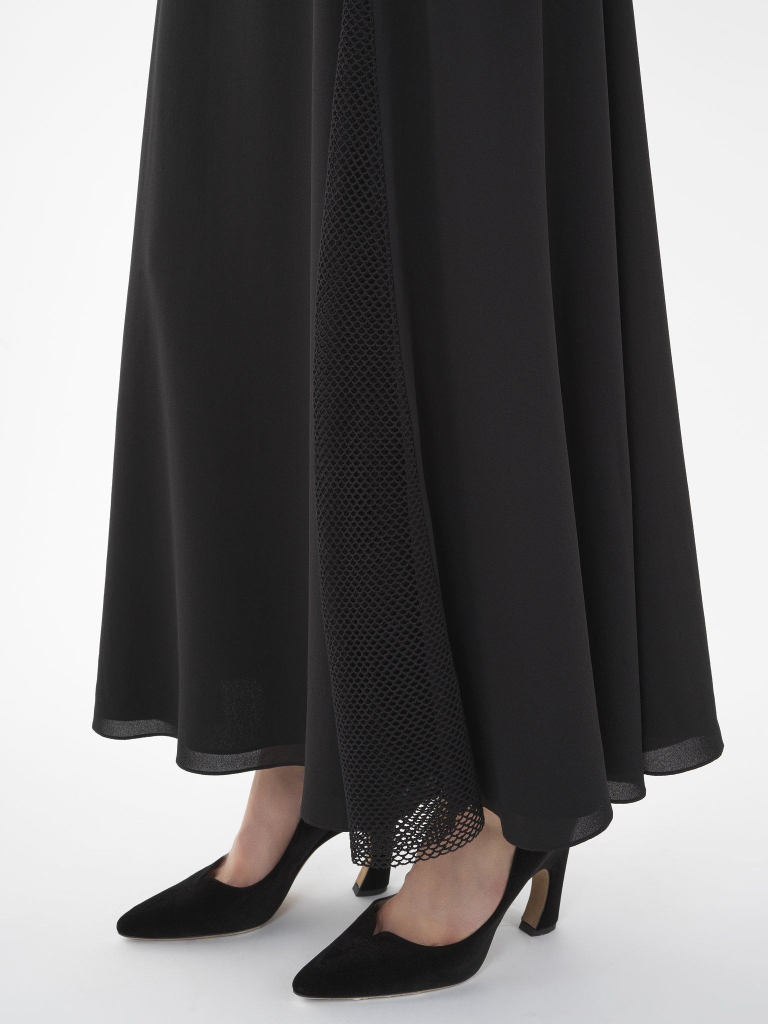 Chloe o1loc1c0325 CHC24 Midi Skirt in Black Size 28" / US 6 / IT 42 - 5 Thumbnail