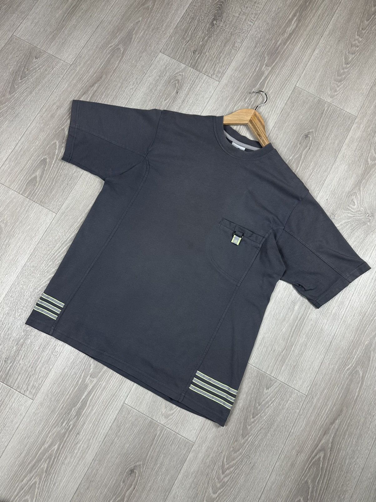 Adidas × Vintage Vintage Adidas 90s Suit T-Shirts and Shorts Y2K Size US L / EU 52-54 / 3 - 3 Thumbnail