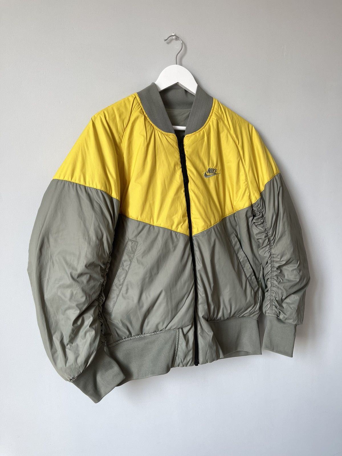 Nike Nike AF-1 Reversible Nylon Big Logo Swoosh Bomber Jacket Size US S / EU 44-46 / 1 - 11 Thumbnail