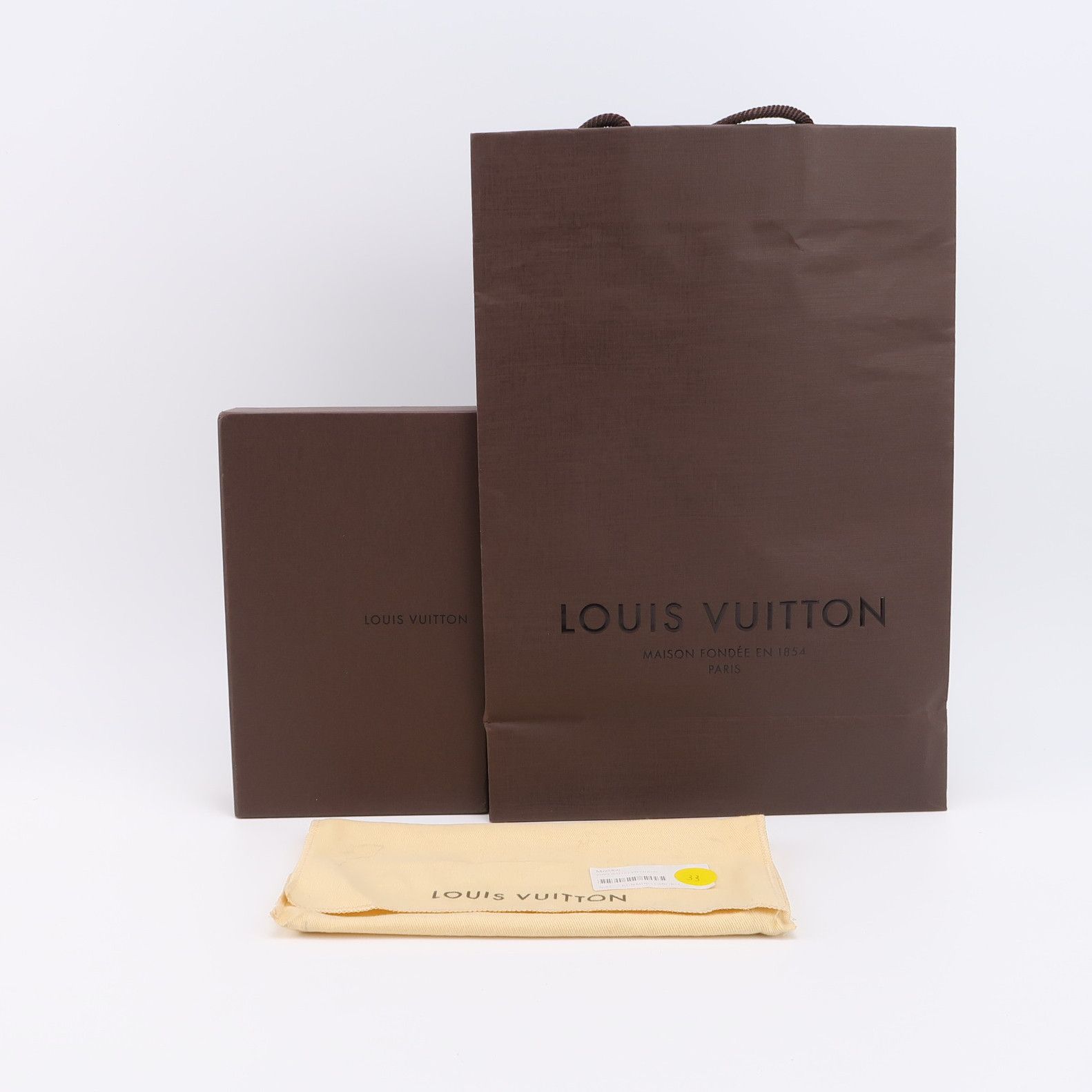 Louis Vuitton Louis Vuitton (LV) Zippy cowhide solid color water ripple z Size ONE SIZE - 3 Thumbnail
