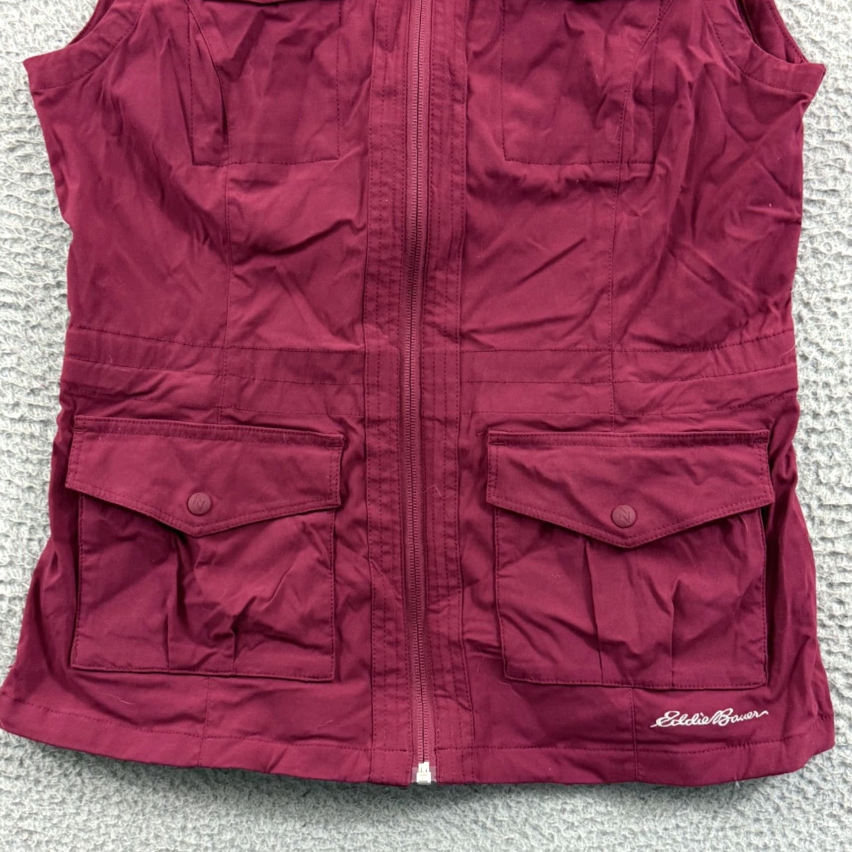 Eddie Bauer VINTAGE? NO — Eddie Bauer Travex Vest Womens Medium Plum Travel Utility Outdoor Zip Pockets Size M / US 6-8 / IT 42-44 - 2 Thumbnail