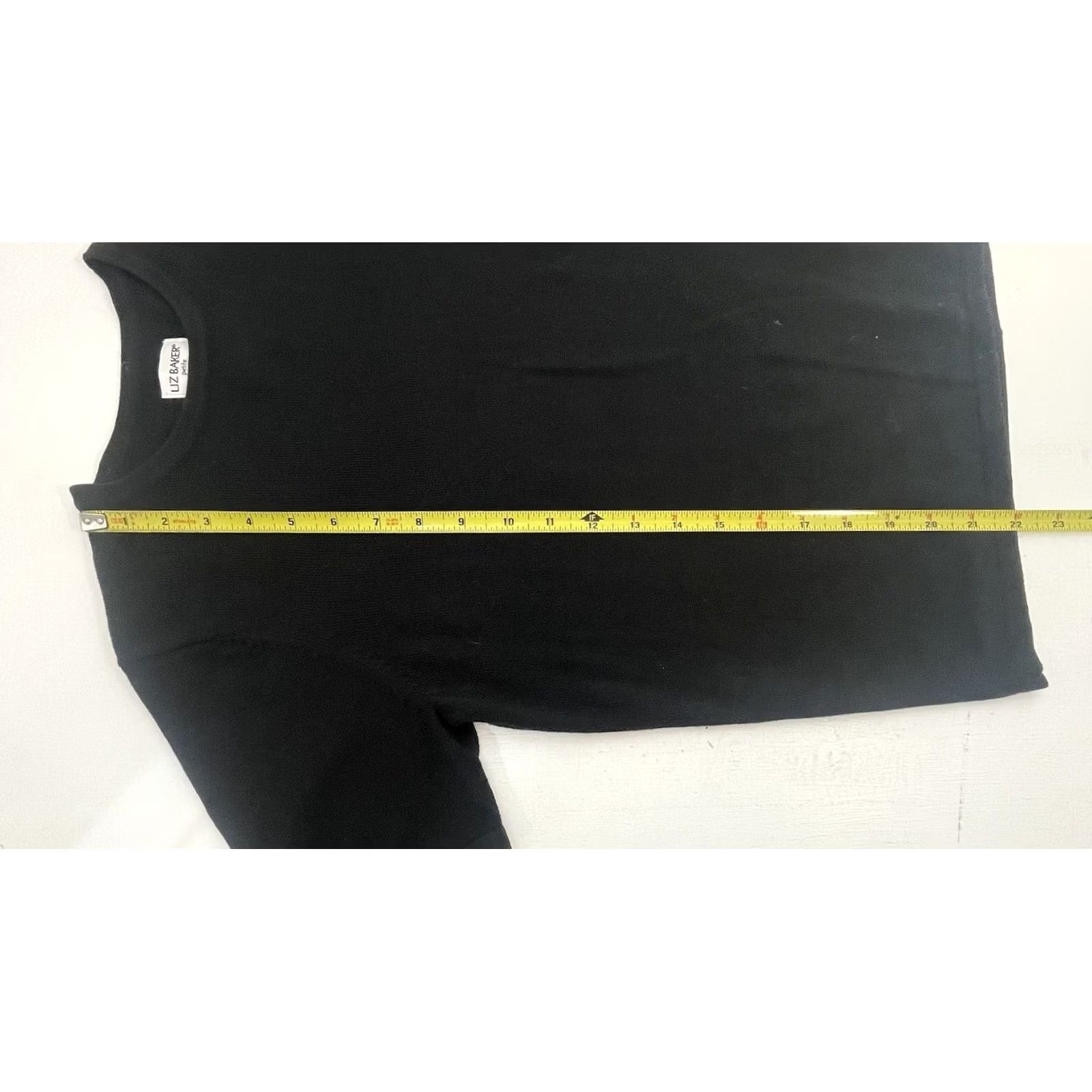 Vintage Liz Baker Short Sleeve Shirt Women Small Black Crew Neck Pullover Knit Blouse Basic Regular Sleeve Short Crew Neck RN#93677 Females Size S / US 4 / IT 40 - 4 Thumbnail