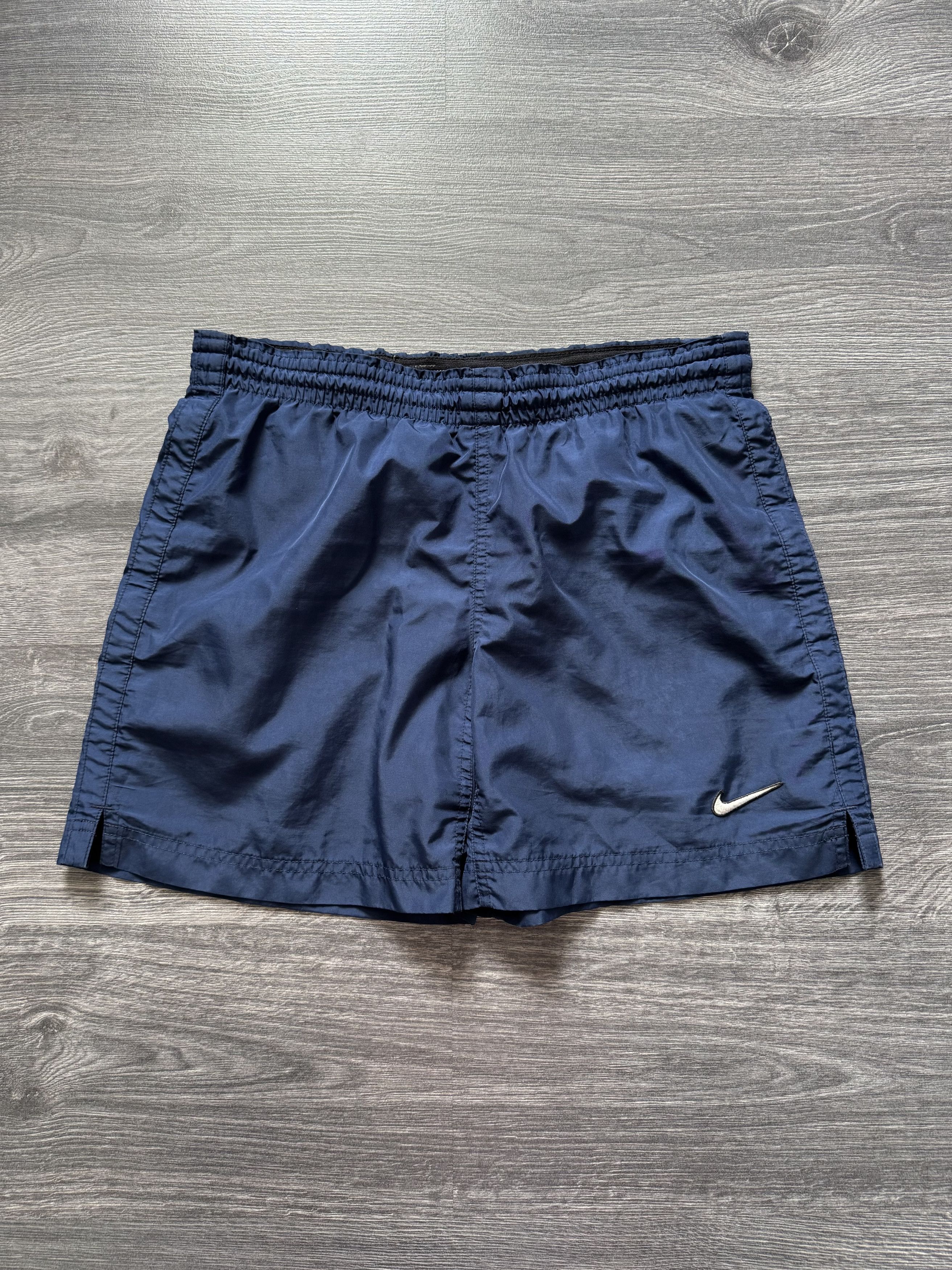 Nike Vintage 90s Nike shorts rare retro Y2K hype Size US 28 / EU 44 - 1 Thumbnail