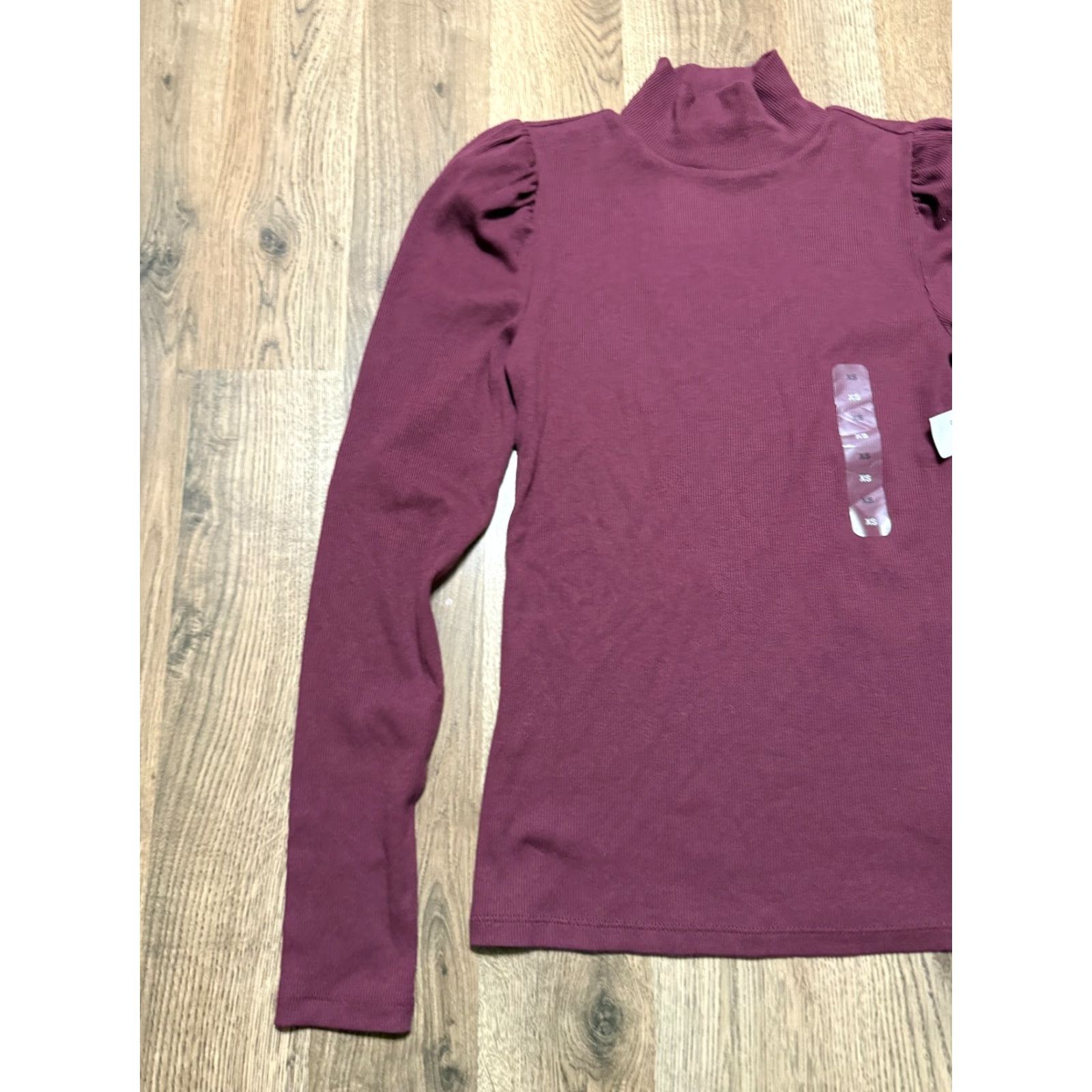 Gap GAP Shirt, Women’s XS, Red Burgundy, Long Sleeve, Mock Neck, Puff Sleeve, NWT, T-Shirt Size XS / US 0-2 / IT 36-38 - 3 Thumbnail