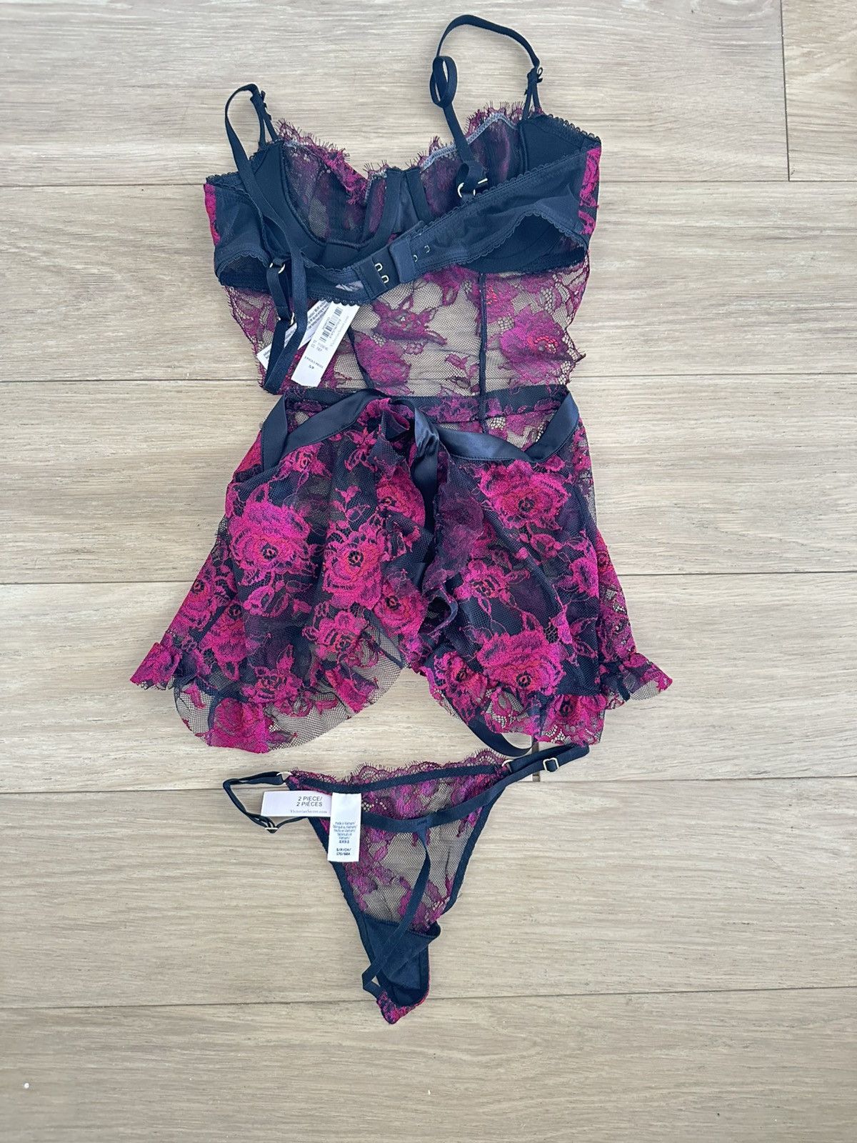 Victoria's Secret Victoria Secret Wicked Unlined Rose Lace Apron Set Size S / US 4 / IT 40 - 6 Thumbnail