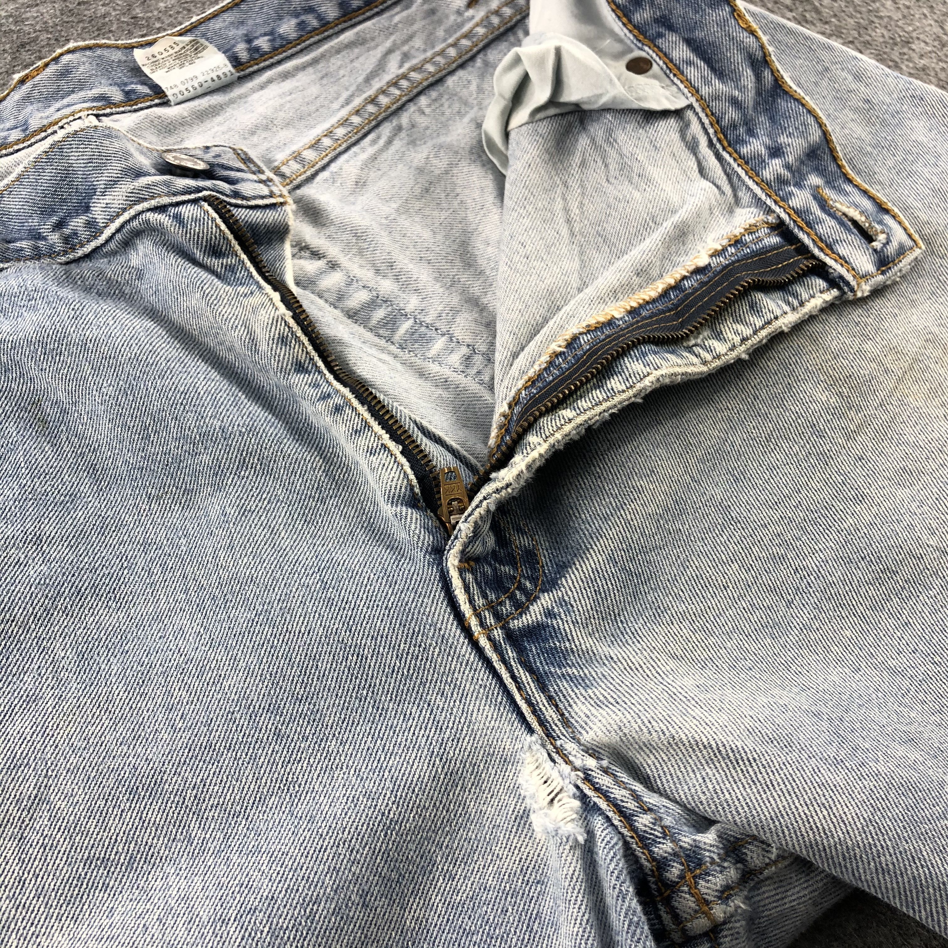 Levi's Vintage 90s Light Wash Levis 560 Jeans-J1239 Size US 35 - 9 Thumbnail
