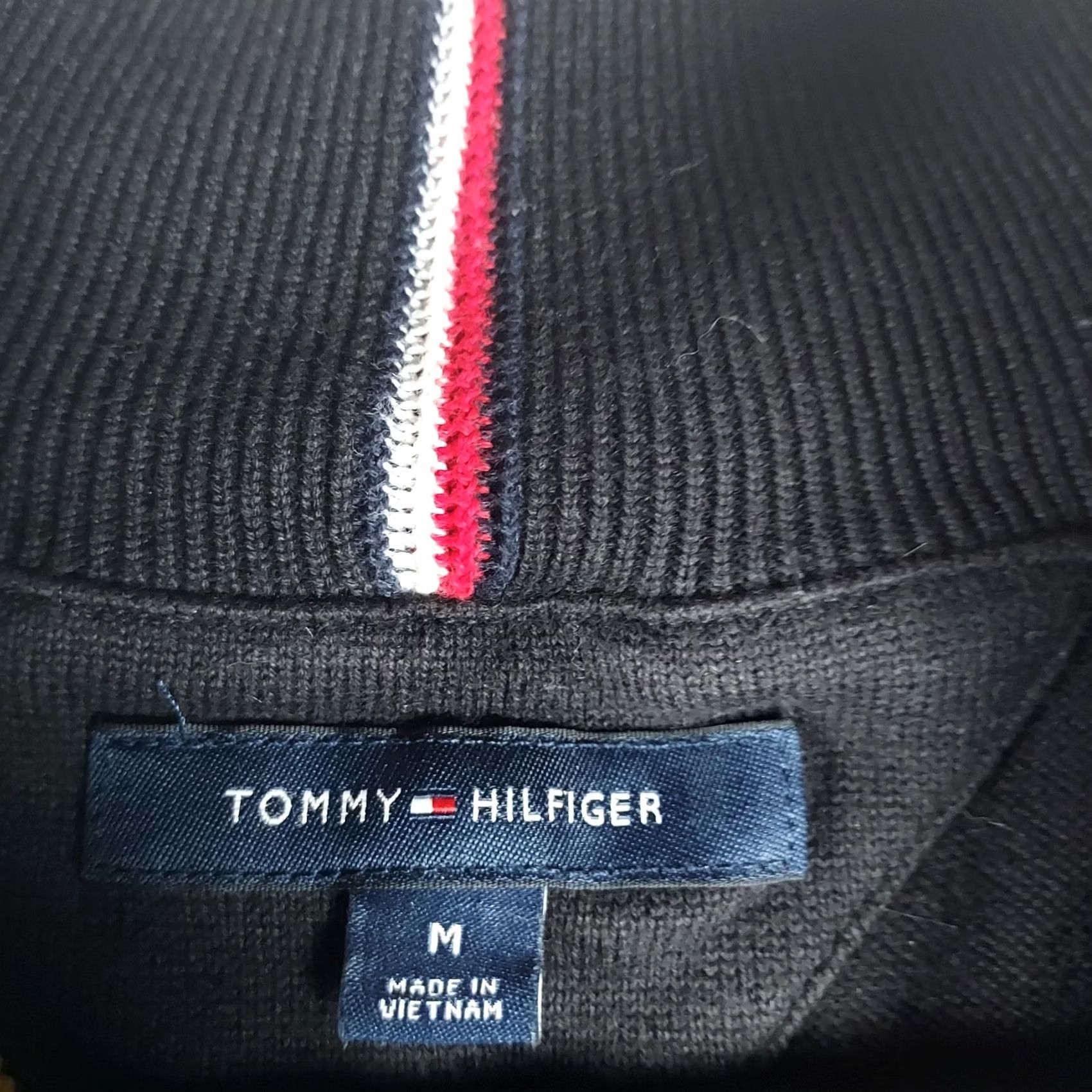 Tommy Hilfiger Tommy Hilfiger Men’s Black Quarter Zip Sweater 100% Cotton Size Medium Black Logo Pullover Mock Neck Regular Fit Knit Long Sleeve Vintage: No Size US M / EU 48-50 / 2 - 5 Thumbnail