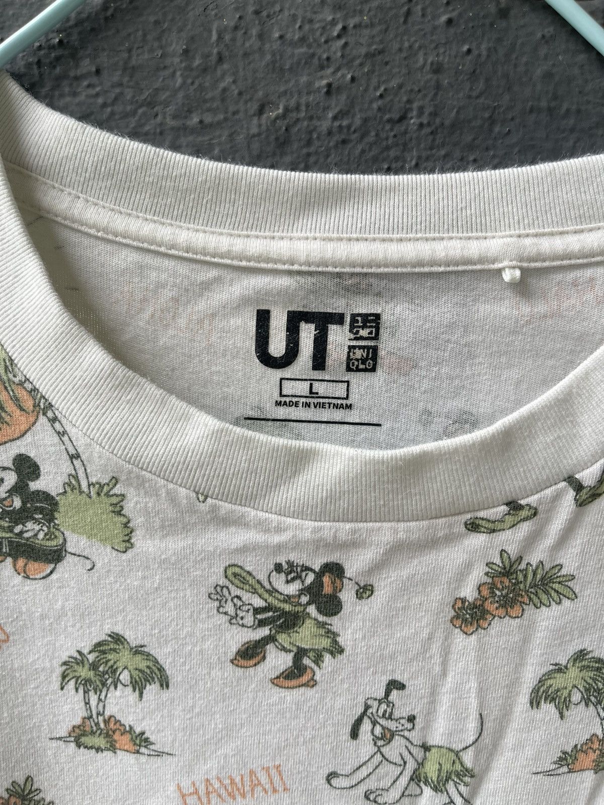 Mickey Mouse × Vintage uniqlo Mickey Mouse Overprint t-shirt Size US L / EU 52-54 / 3 - 3 Thumbnail