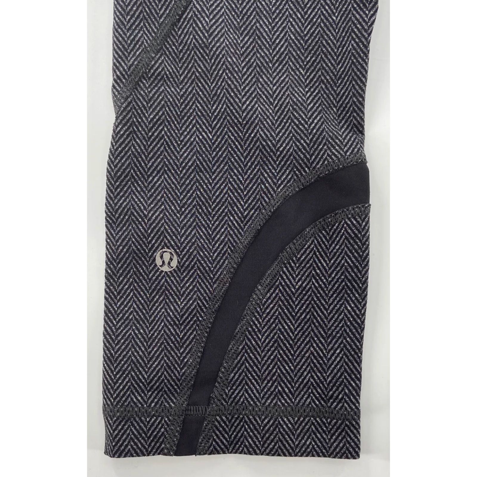 Lululemon Lululemon Women's Crop Leggings Size 8 Gray Activewear Yoga Running & Jogging Athleisure Size 30" / US 8 / IT 44 - 5 Thumbnail