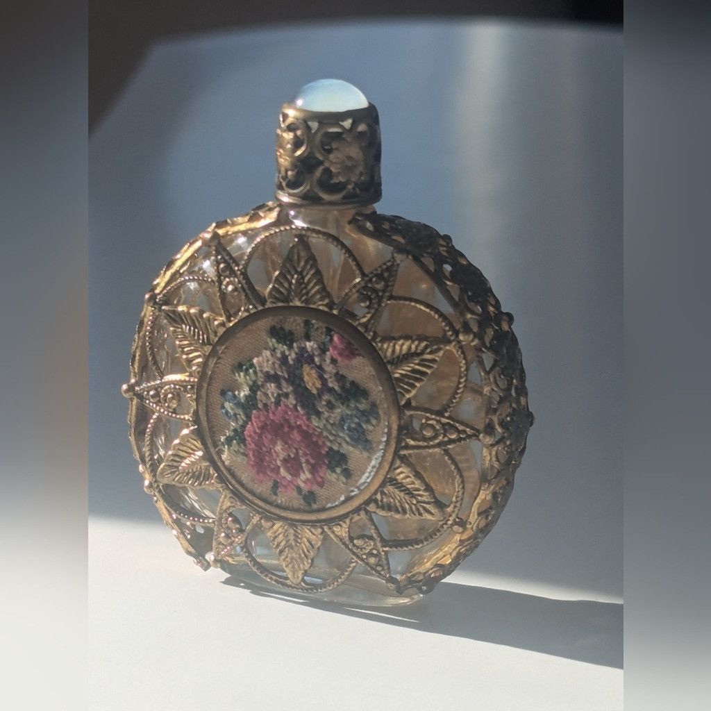 Other Vintage Austrian Brass Filigree Perfume Bottle Needle Point Size ONE SIZE - 3 Thumbnail