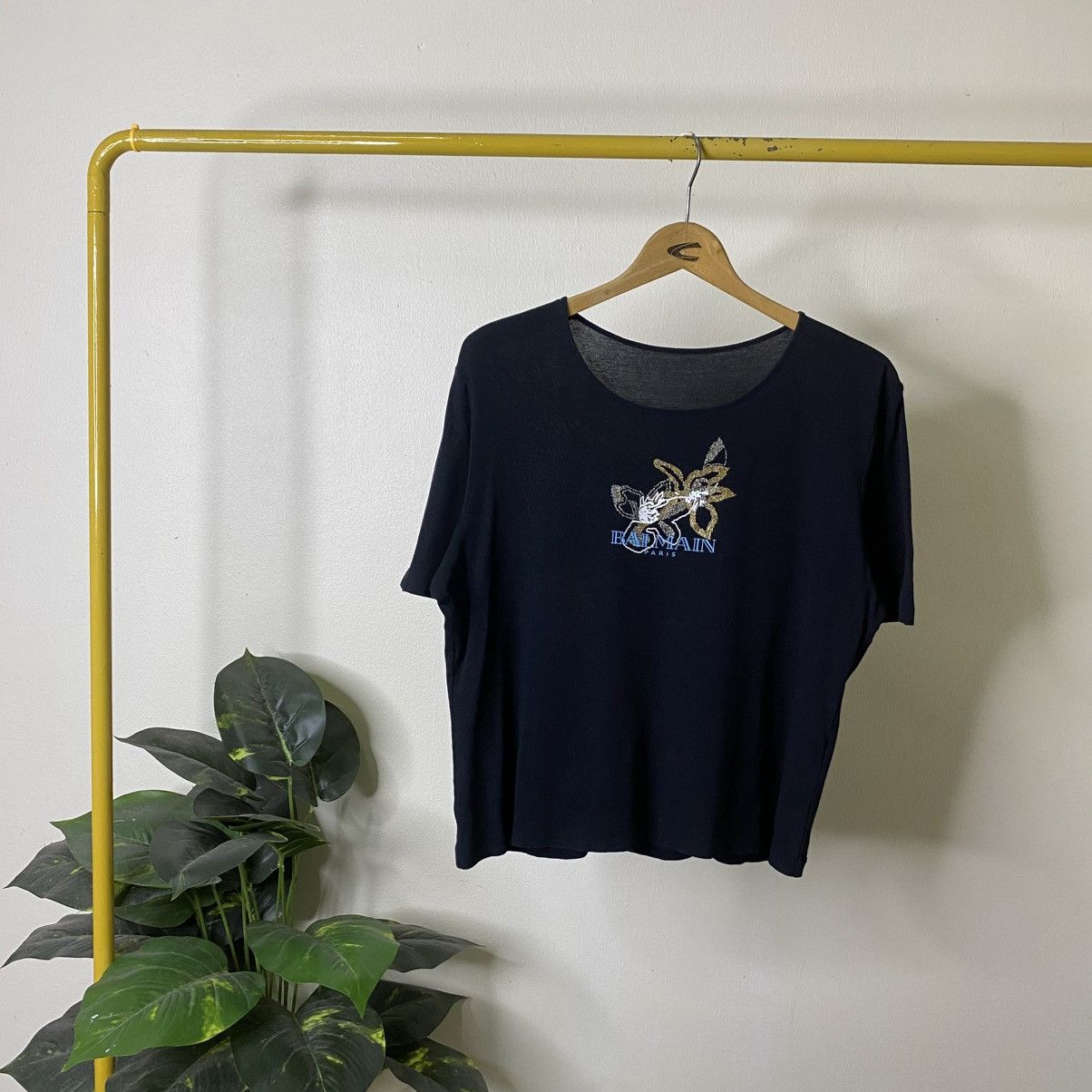 Balmain Vintage Balmain Paris Women T Shirt Size L / US 10 / IT 46 - 1 Thumbnail