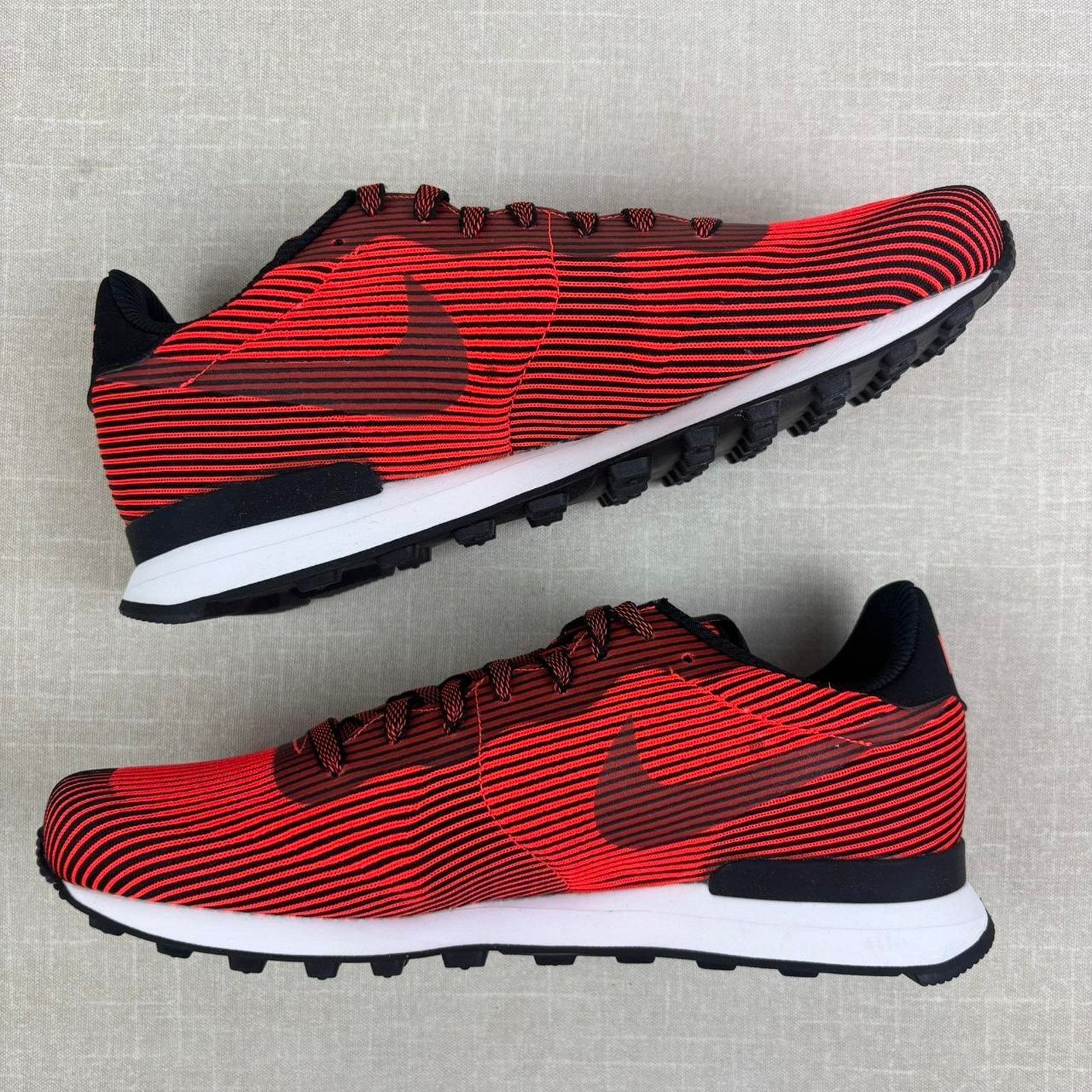 Nike 🖤 2015 Nike Internationalist KJCRD “Black Crimson” 9M Size US 9 / EU 42 - 4 Thumbnail
