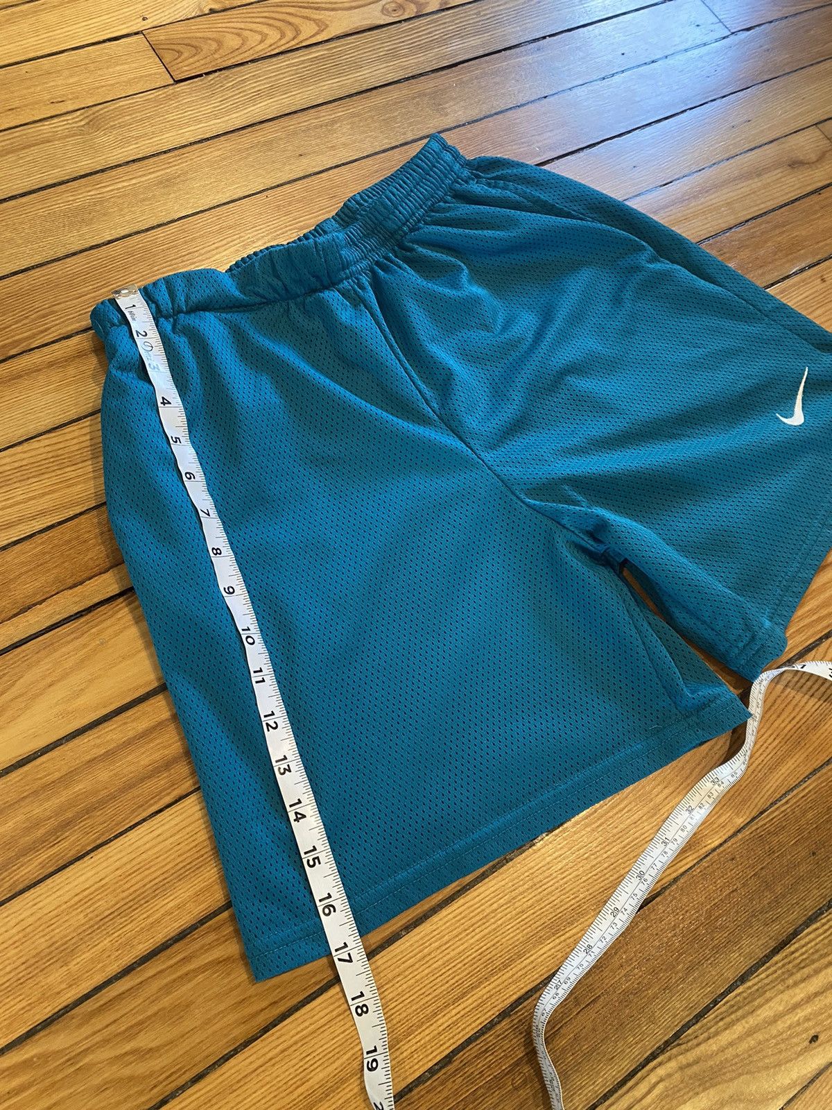 Nike vintage Nike mesh shorts Medium Size US 32 / EU 48 - 6 Thumbnail