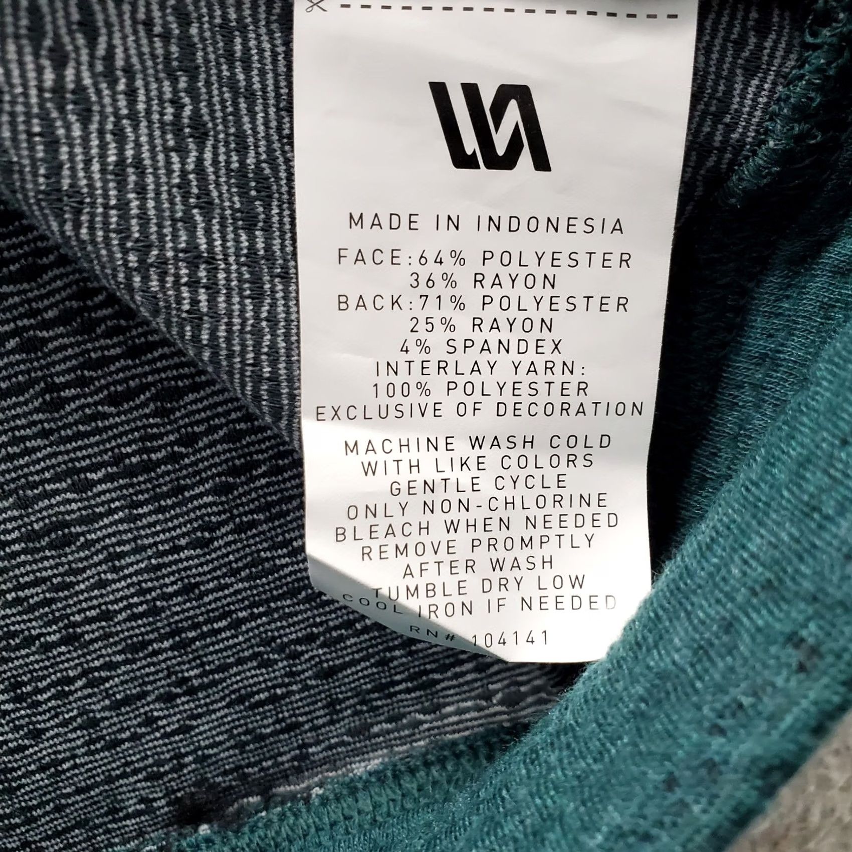 Vintage VRST Sweatshirt Men 2XL Green Kangaroo Pocket Raglan Sleeve Mock Neck 1/4 Zip Size US XXL / EU 58 / 5 - 8 Thumbnail