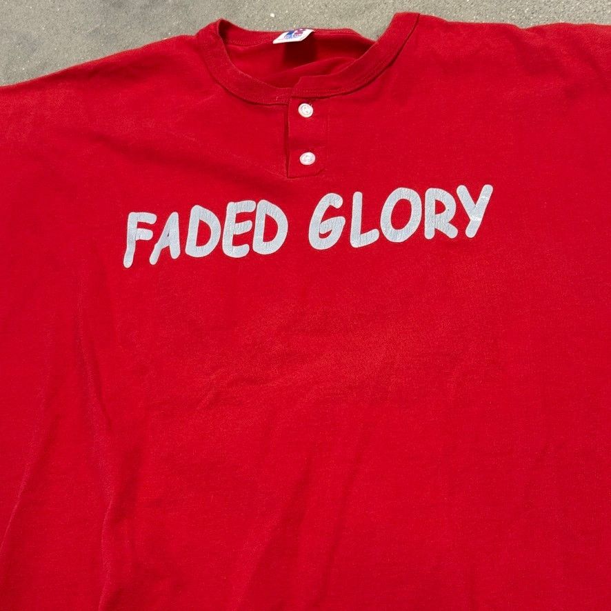 Russell Athletic Vintage Russell XXL Red Henley Jersey Tee Faded Distressed Size US XXL / EU 58 / 5 - 2 Thumbnail