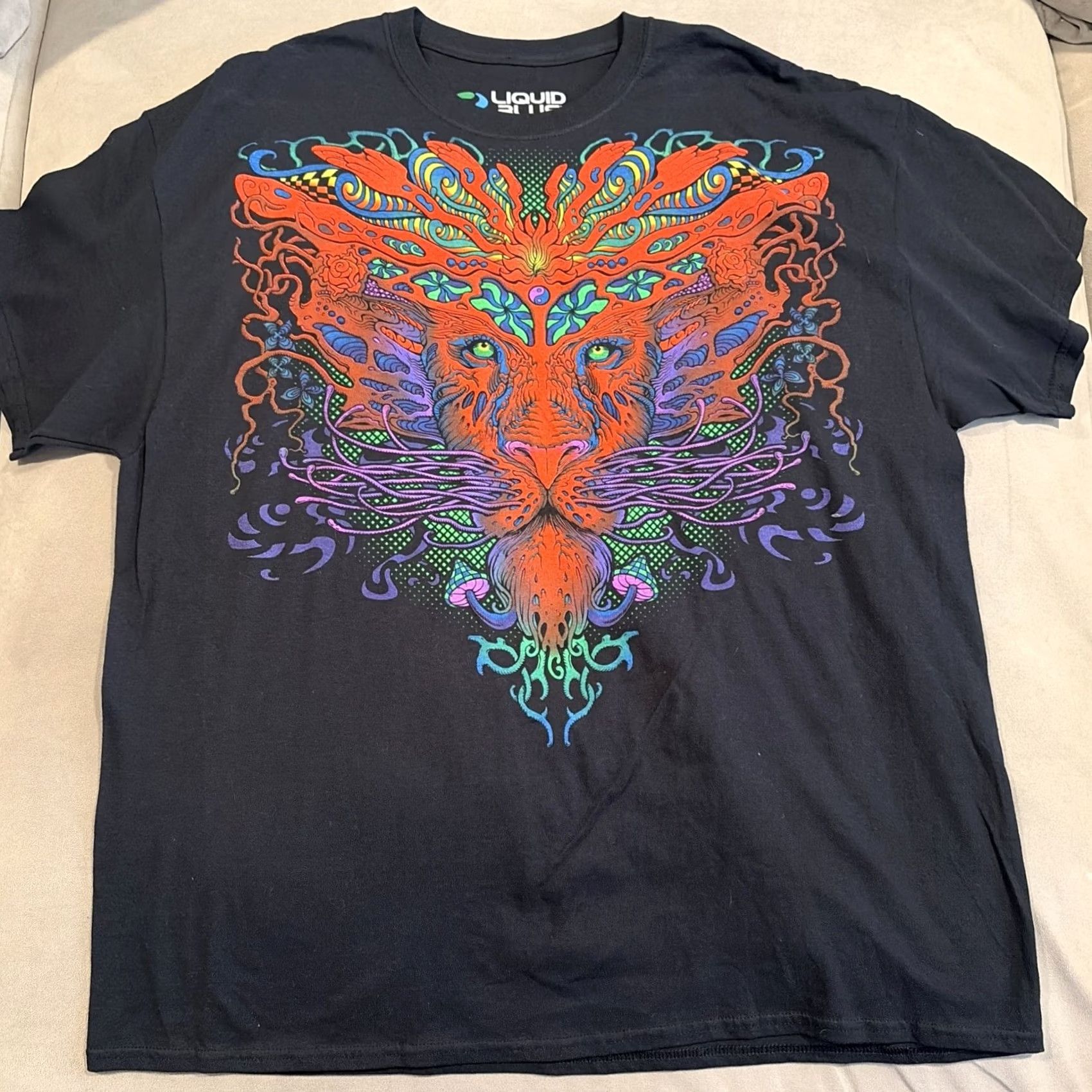 Liquid Blue Liquid Blue PSYCHADELIC LION BUTTERFLY T Shirt XXL NWOT Awesome Men Size US XXL / EU 58 / 5 - 2 Thumbnail