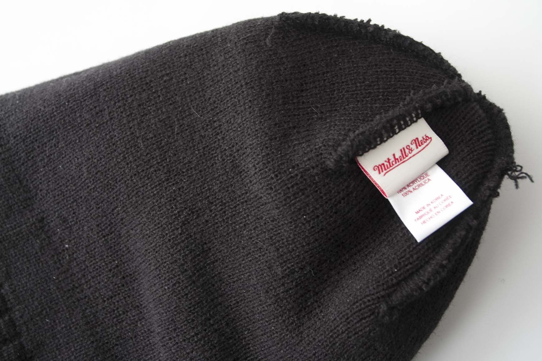 Mitchell & Ness × NBA New York Knicks Beanie Hat Mitchell & Ness NBA Size S/M Size ONE SIZE - 3 Thumbnail