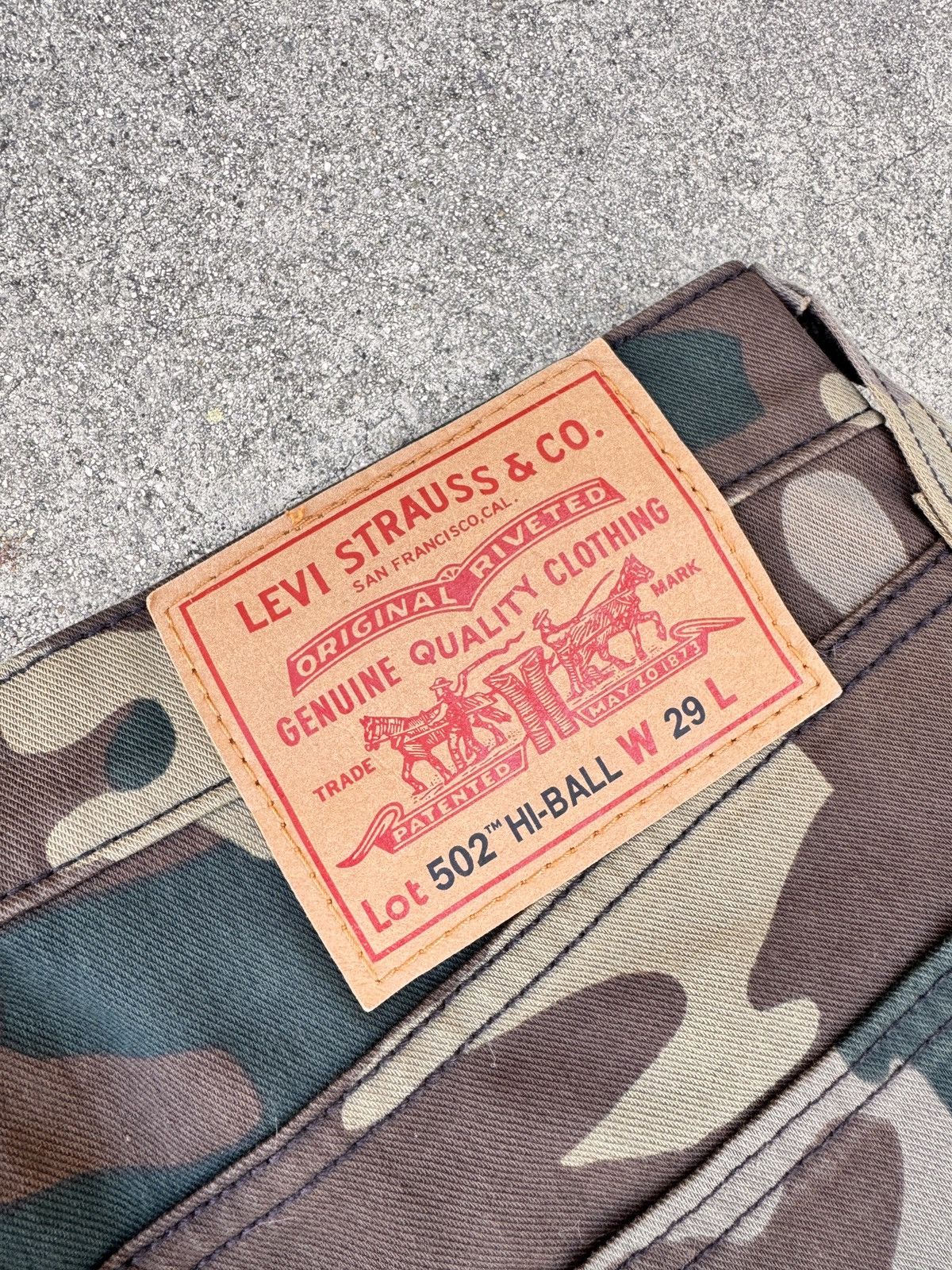 Levi's Camo Print Slim-Fit Denim Jeans Size US 29 - 5 Thumbnail