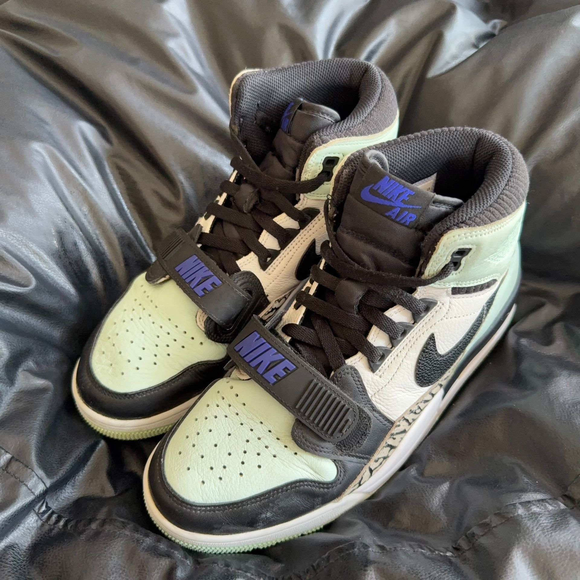 Nike Nike Green Lowtop Sneakers 42.5 Men Size US 9.5 / EU 42-43 - 1 Thumbnail
