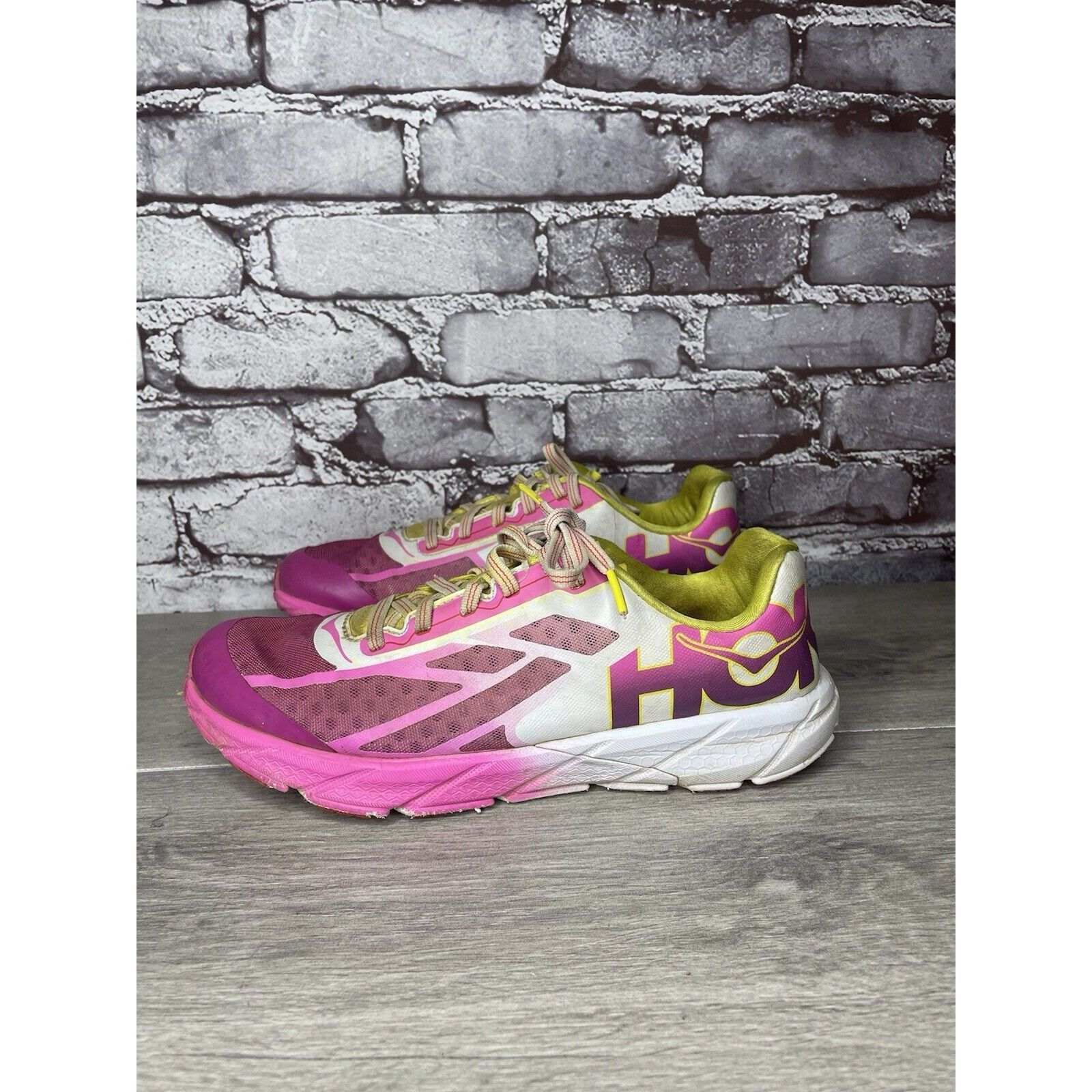 Hoka HOKA ONE TRACER Pink FUSCIA CITRUS Lace Up Sneakers Women 9M Size US 9 / IT 39 - 11 Thumbnail