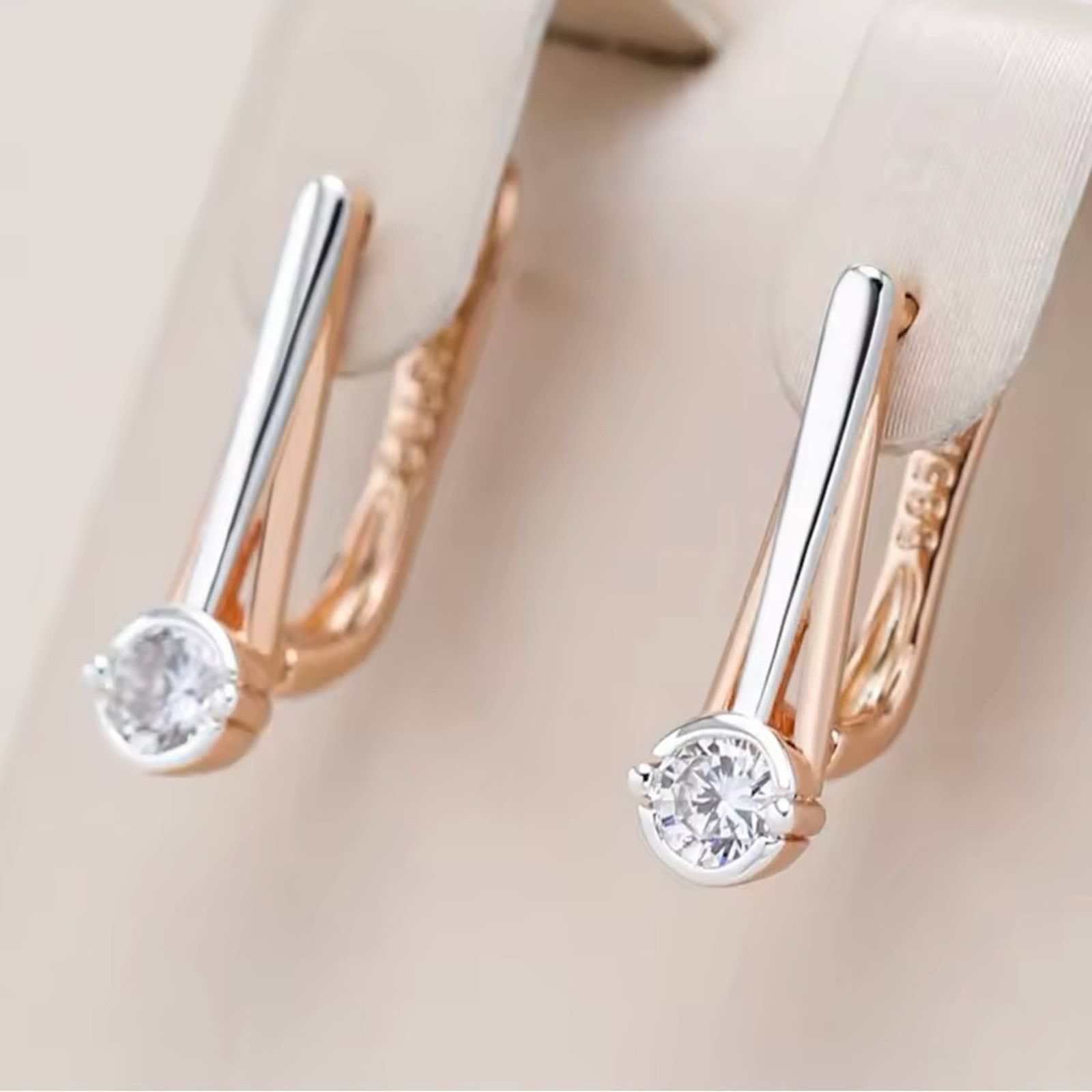 Other Delicate Rose Gold English Earrings Size ONE SIZE - 1 Thumbnail