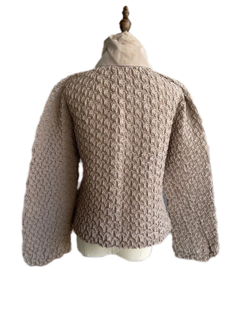 Issey Miyake Issey Miyake size:2 Beige main line 3D show anise pleated Size M / US 6-8 / IT 42-44 - 2 Thumbnail
