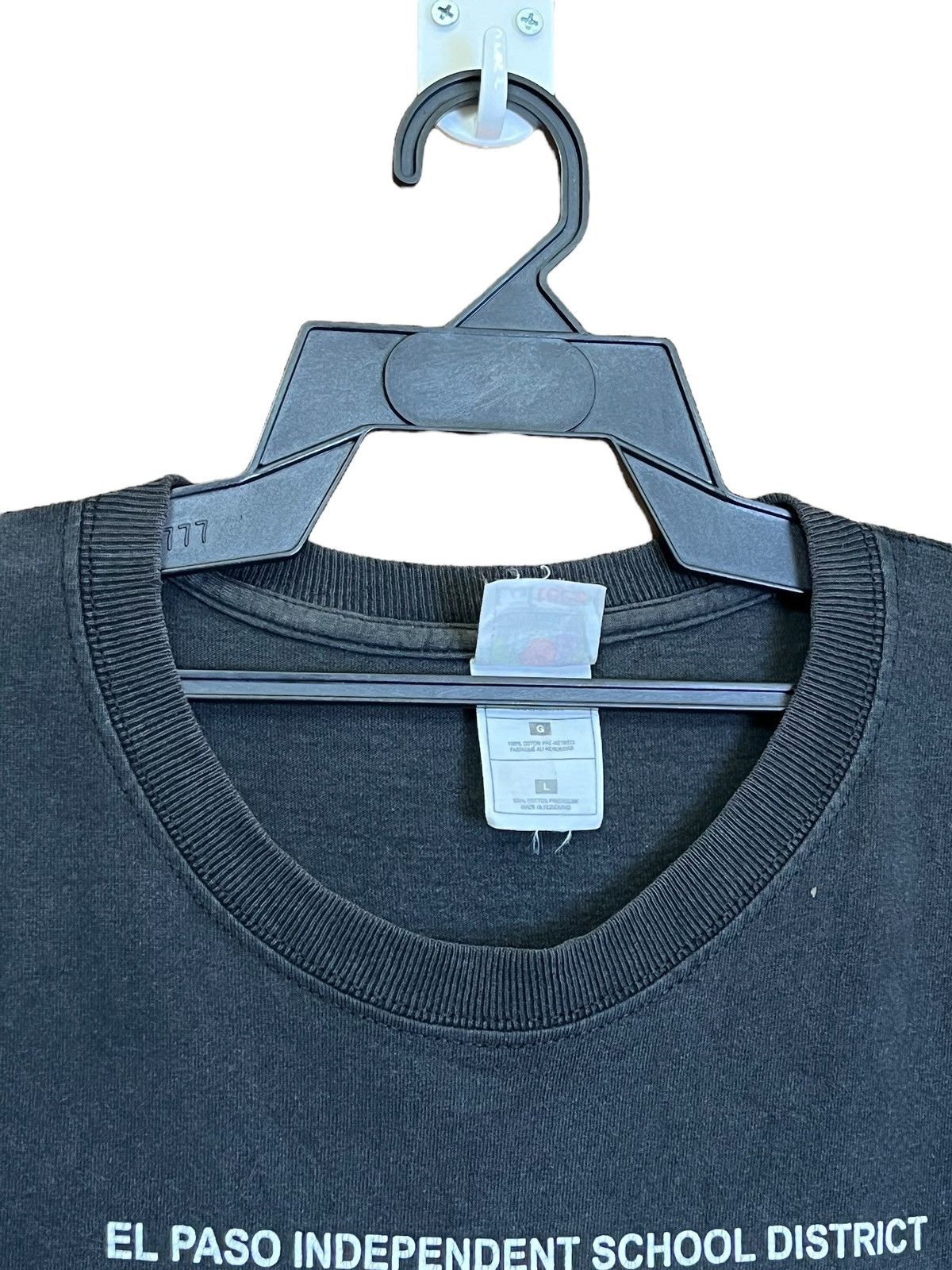 Vintage VINTAGE Y2K ANNIE GET YOUR GUN 2001 DISTRESSED T SHIRT Size US L / EU 52-54 / 3 - 5 Thumbnail