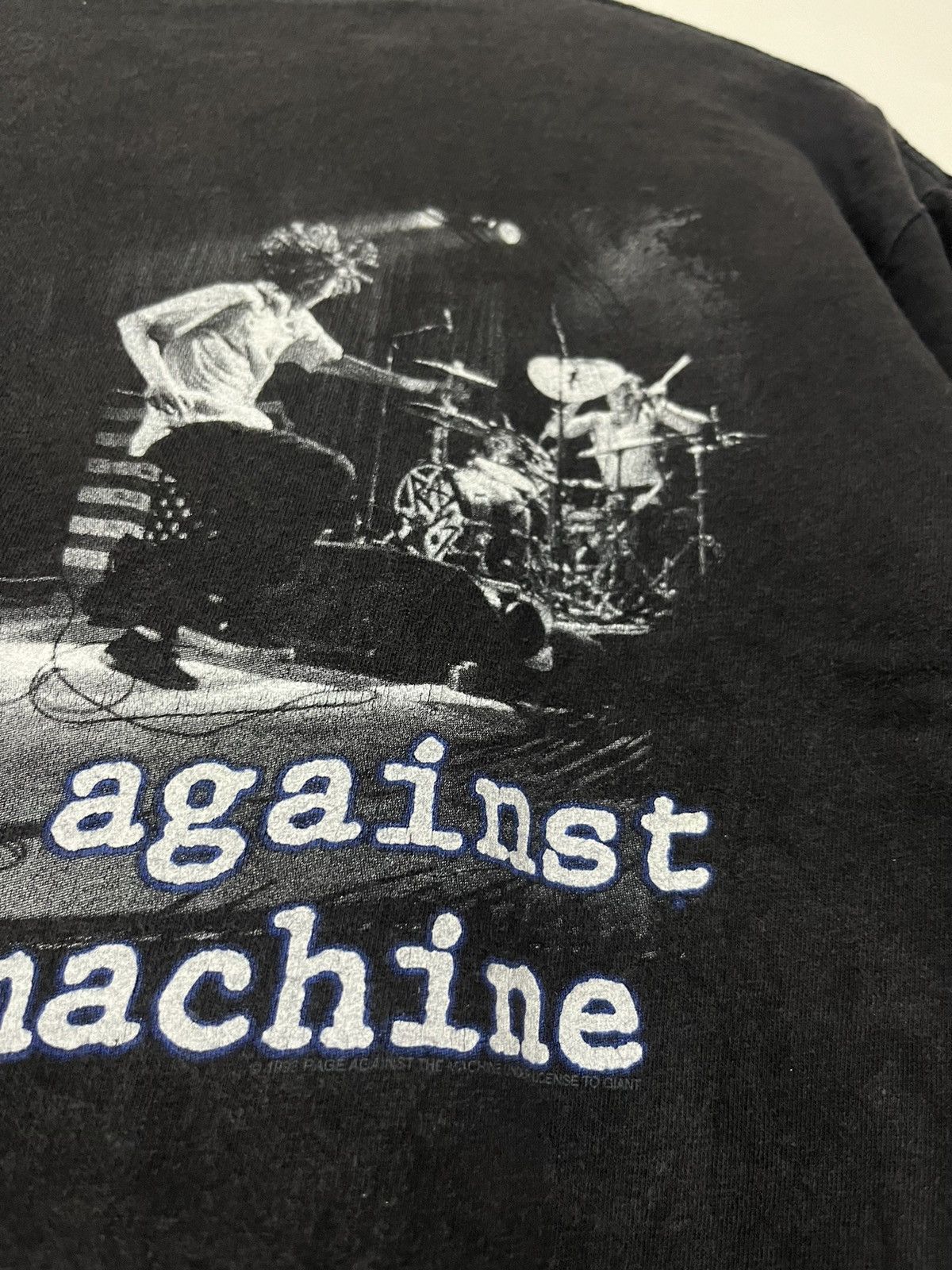 Band Tees × Rage Against The Machine × Vintage 90s Vintage Rage Against the Machine Tshirt Size US M / EU 48-50 / 2 - 3 Thumbnail