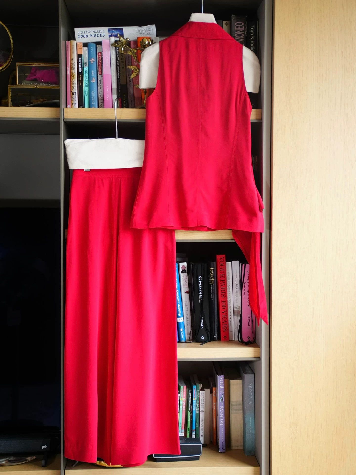 Chanel Chanel Vintage Red Silk Clover Button Wide-Leg Set Size 38 Size S / US 4 / IT 40 - 3 Thumbnail