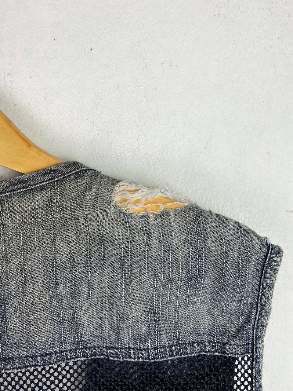 Japanese Brand japanese brands netting vest distressed nice design Size US M / EU 48-50 / 2 - 8 Thumbnail