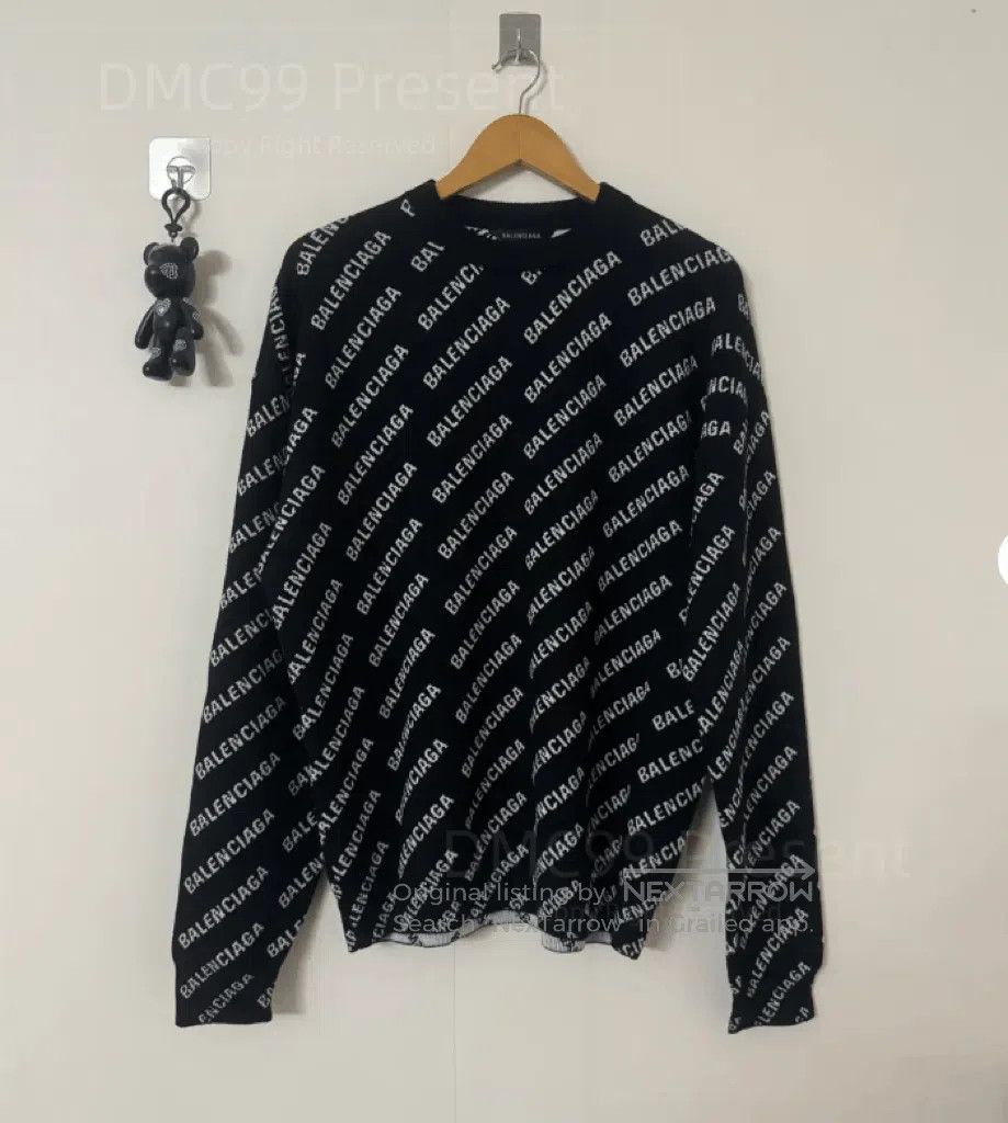 Balenciaga balenciaga logo sweater with black design. Size XS / US 0-2 / IT 36-38 - 1 Thumbnail