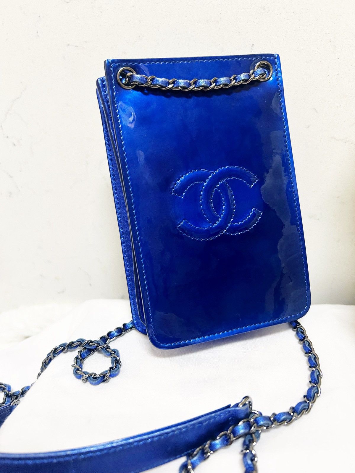 Chanel Authentic Chanel RARE Electric Blue Patent WOC Crossbody Bag Size ONE SIZE - 3 Thumbnail