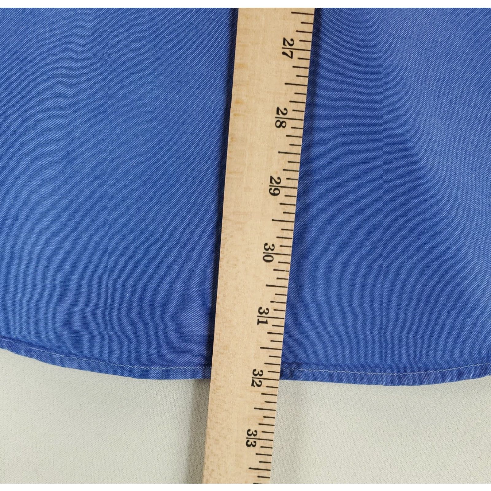 Brooks Brothers Brooks Brothers Shirt Makers Button Up Light Weight Blue Made USA Mens L 16.5-32 Shirt Mens L Blue 16.5-32 Long Sleeve Button Up Regular Size US L / EU 52-54 / 3 - 5 Thumbnail