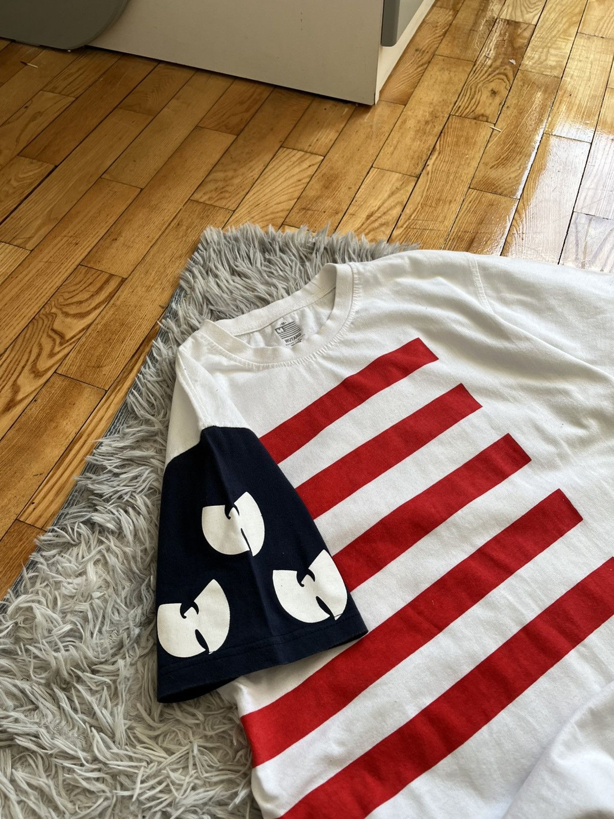 Wu-Tang Clan Wu-Tang Shirt Size Medium Iron Flag Stripes Rare WuTang Size US M / EU 48-50 / 2 - 4 Thumbnail