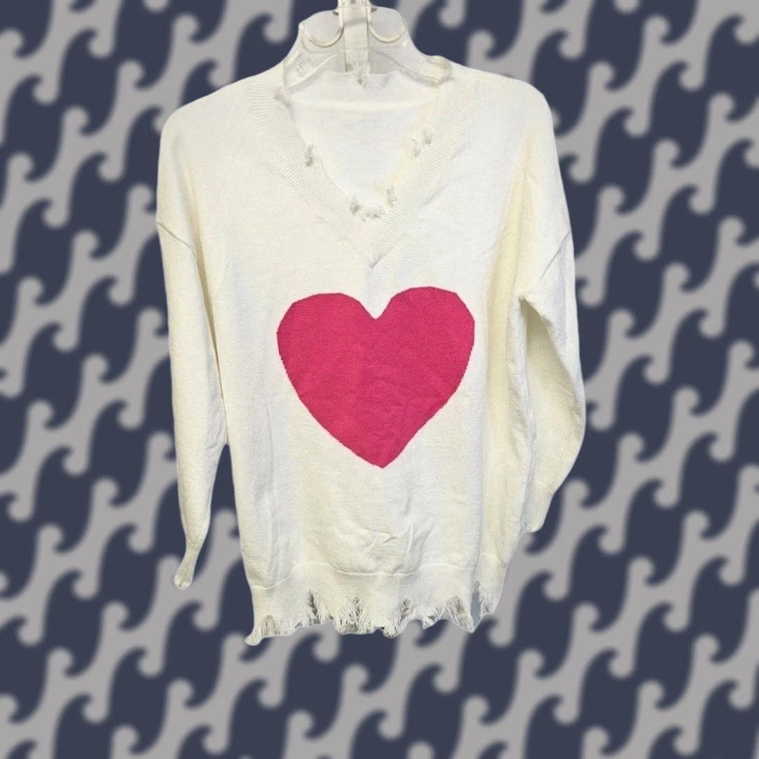 Vintage Women’s Heart Sweater Cream Knit Pullover Pink Heart Graphic Frayed L White Size L / US 10 / IT 46 - 1 Thumbnail